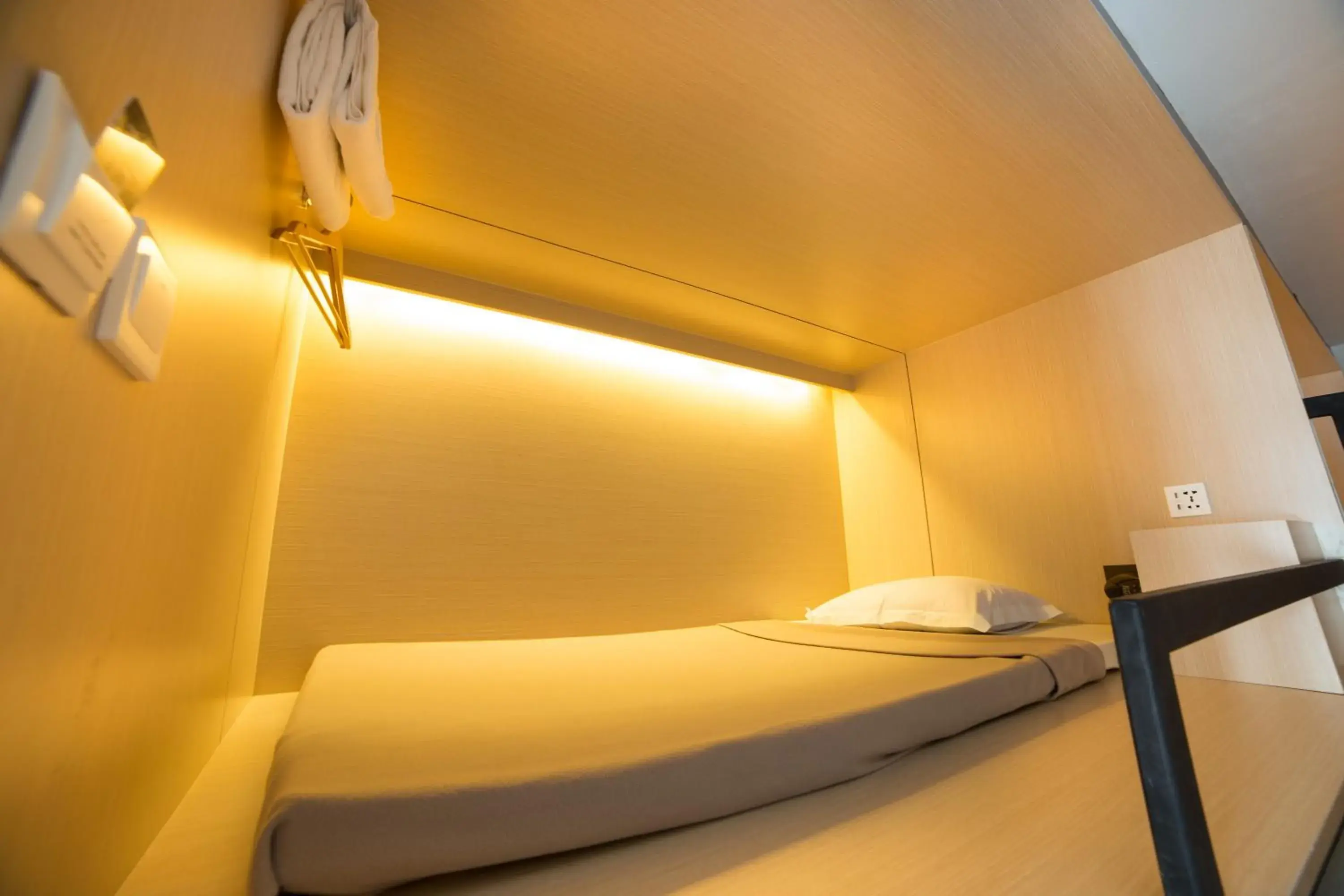 Bed in Cubic Bed Pratunam Bed in Cubic Bed Pratunam