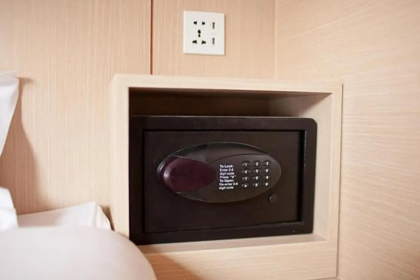 safe in Cubic Bed Pratunam safe in Cubic Bed Pratunam