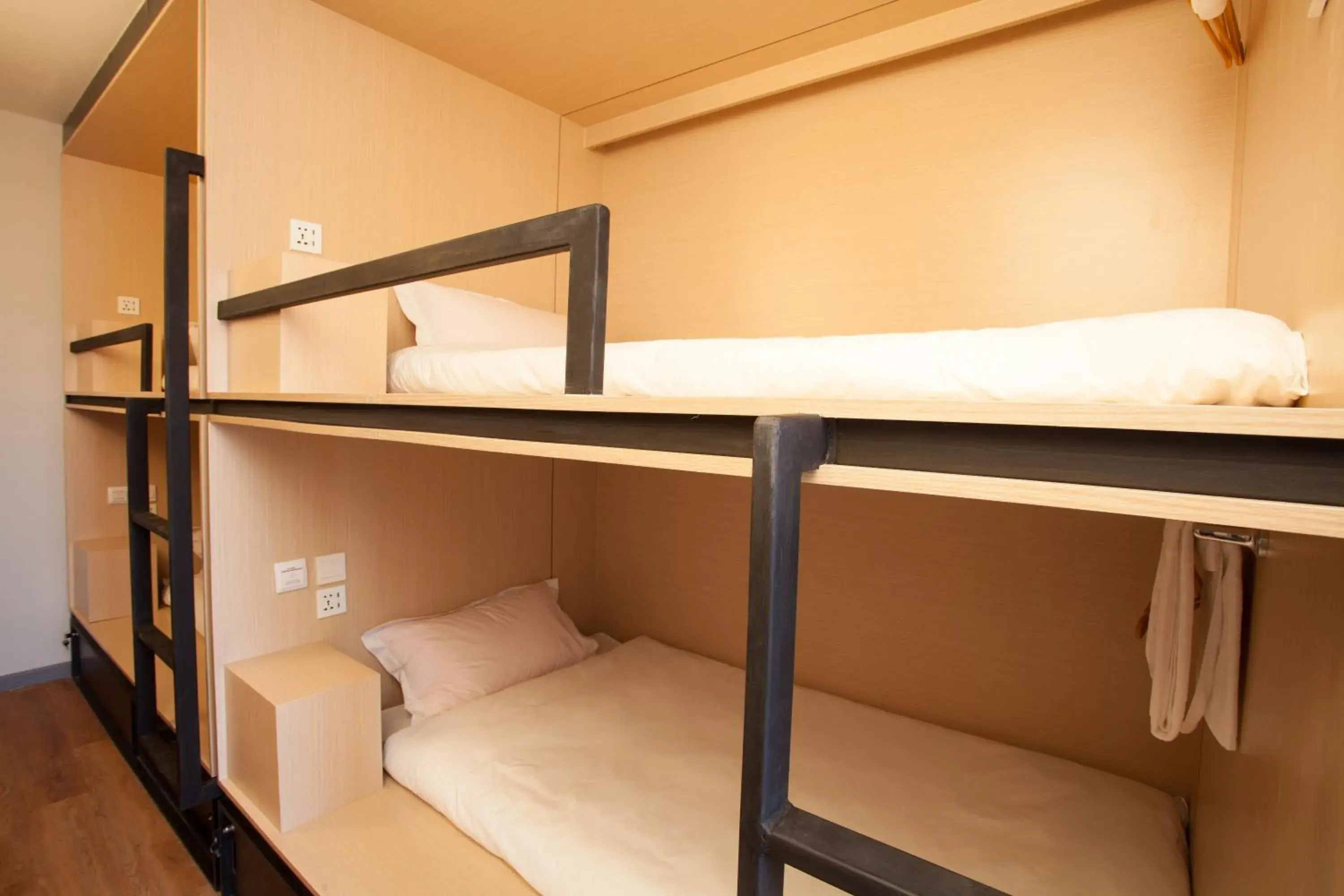 Bed in Cubic Bed Pratunam Bed in Cubic Bed Pratunam