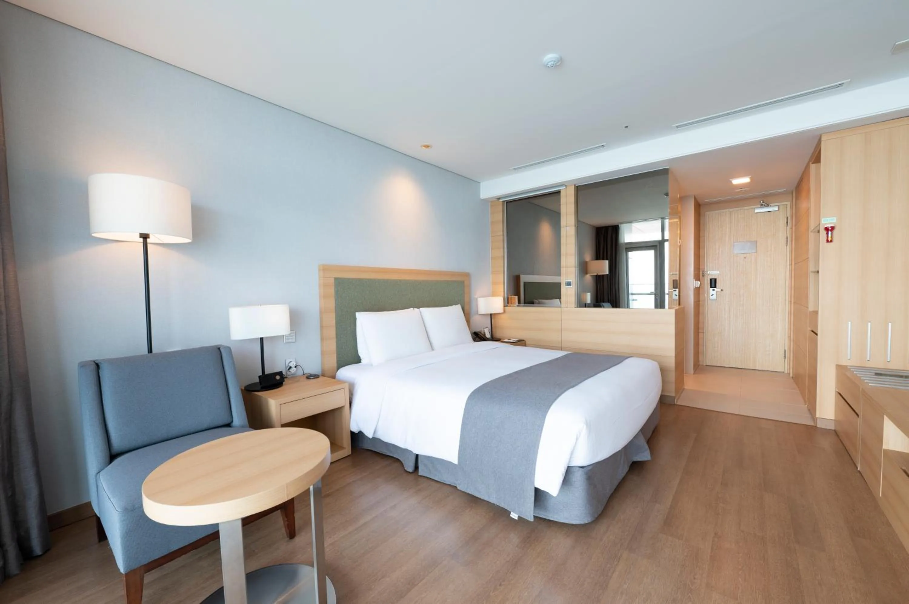 Bed in Hidden Bay Hotel