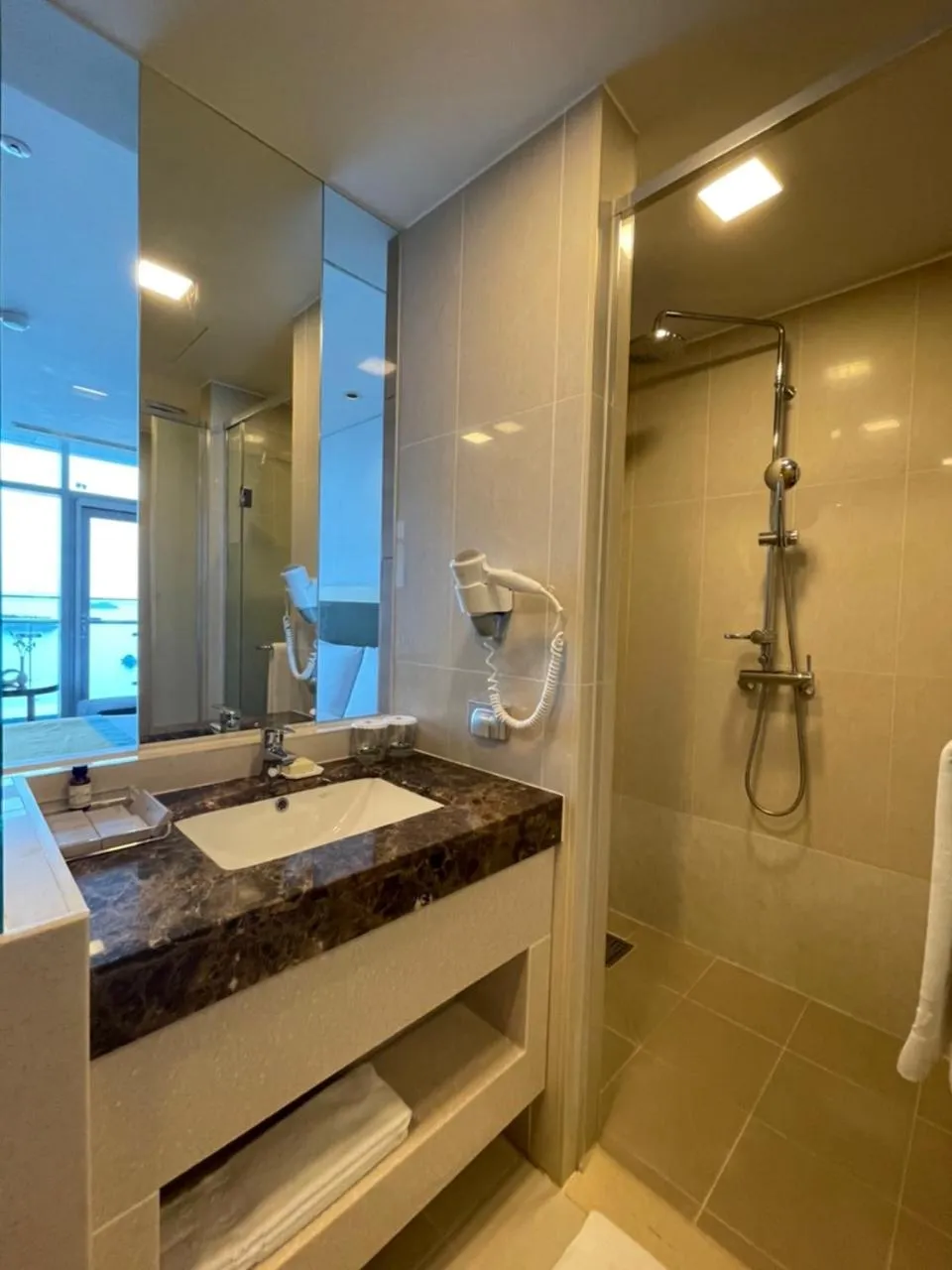 Shower in Hidden Bay Hotel