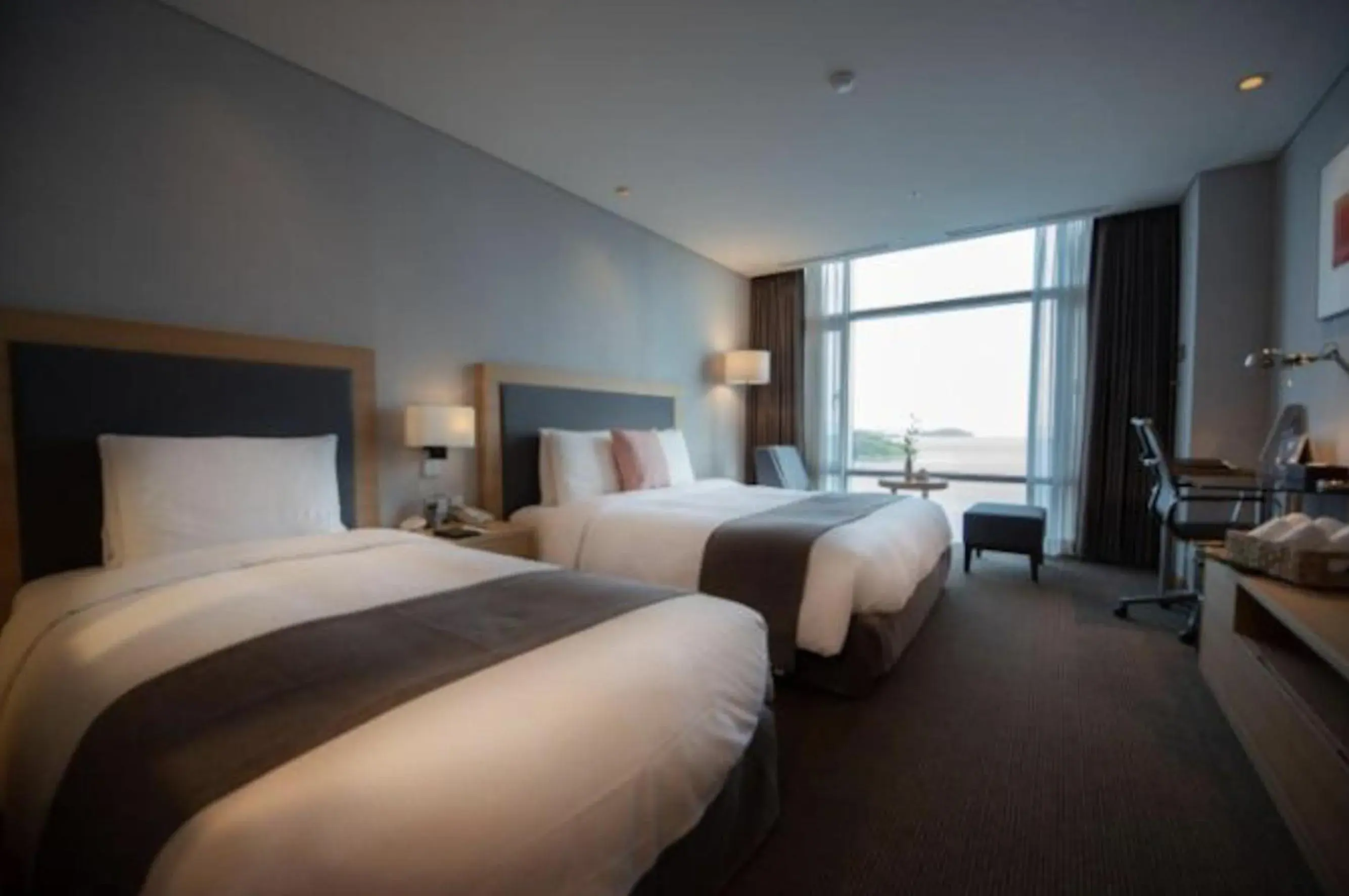 Bedroom, Bed in Hidden Bay Hotel Bedroom, Bed in Hidden Bay Hotel