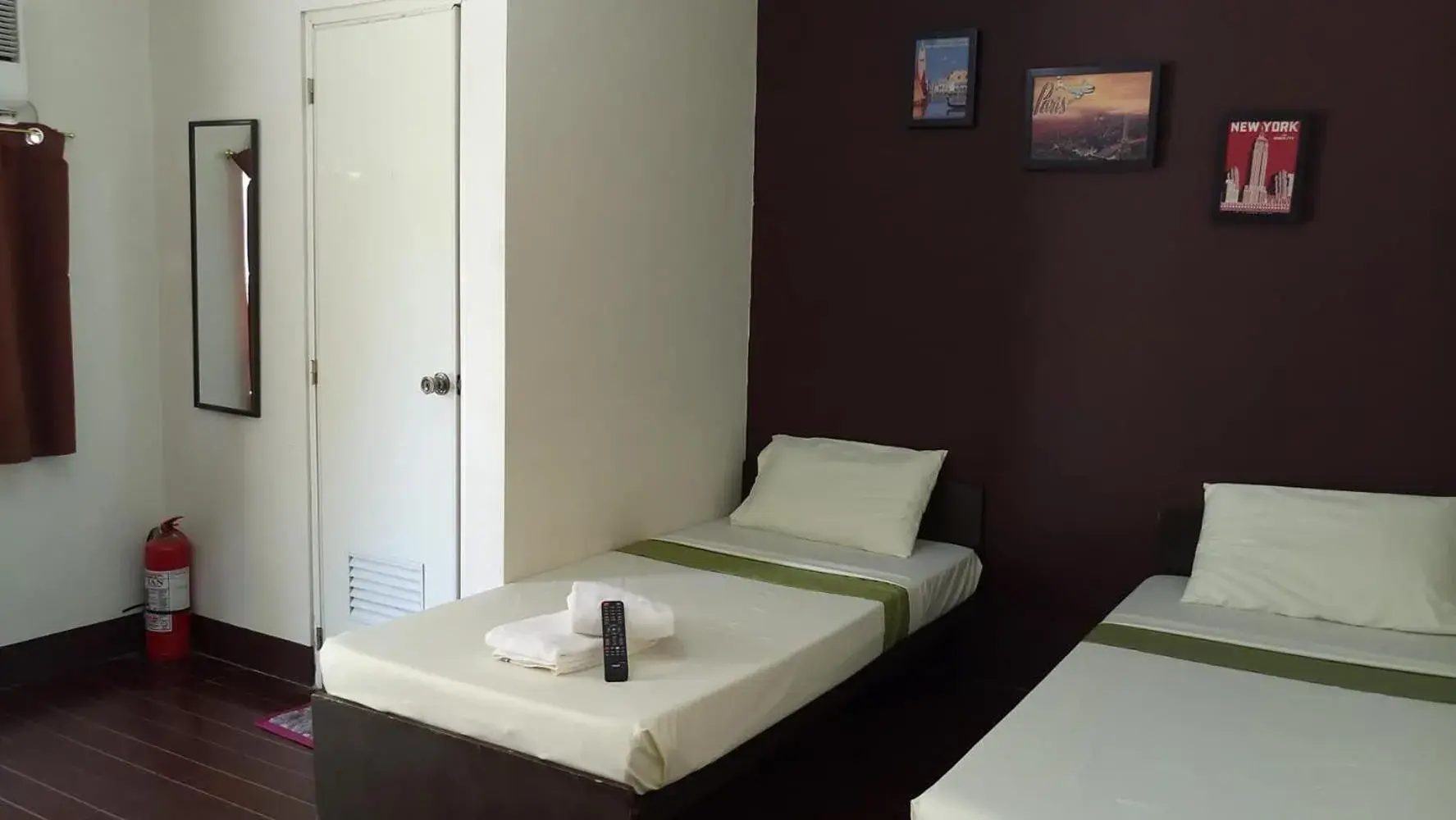Superior Twin Room in Lipa Bed & Breakfast Superior Twin Room in Lipa Bed & Breakfast