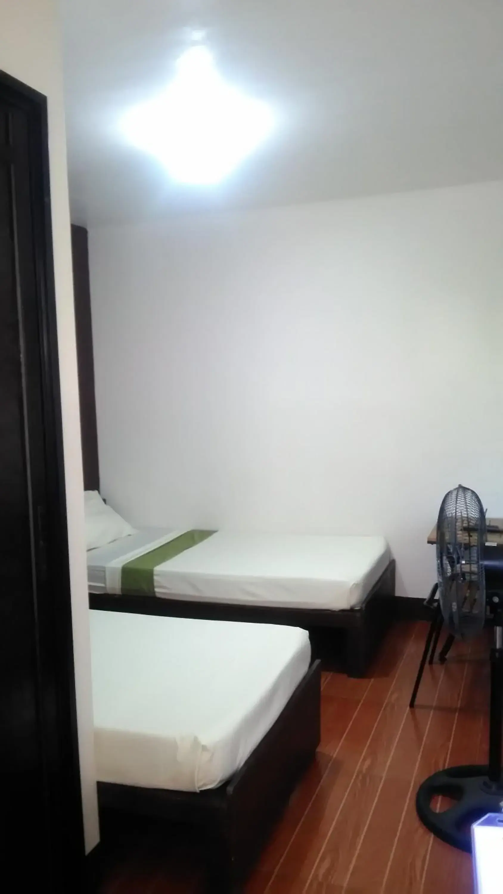 Economy Twin Room in Lipa Bed & Breakfast Economy Twin Room in Lipa Bed & Breakfast