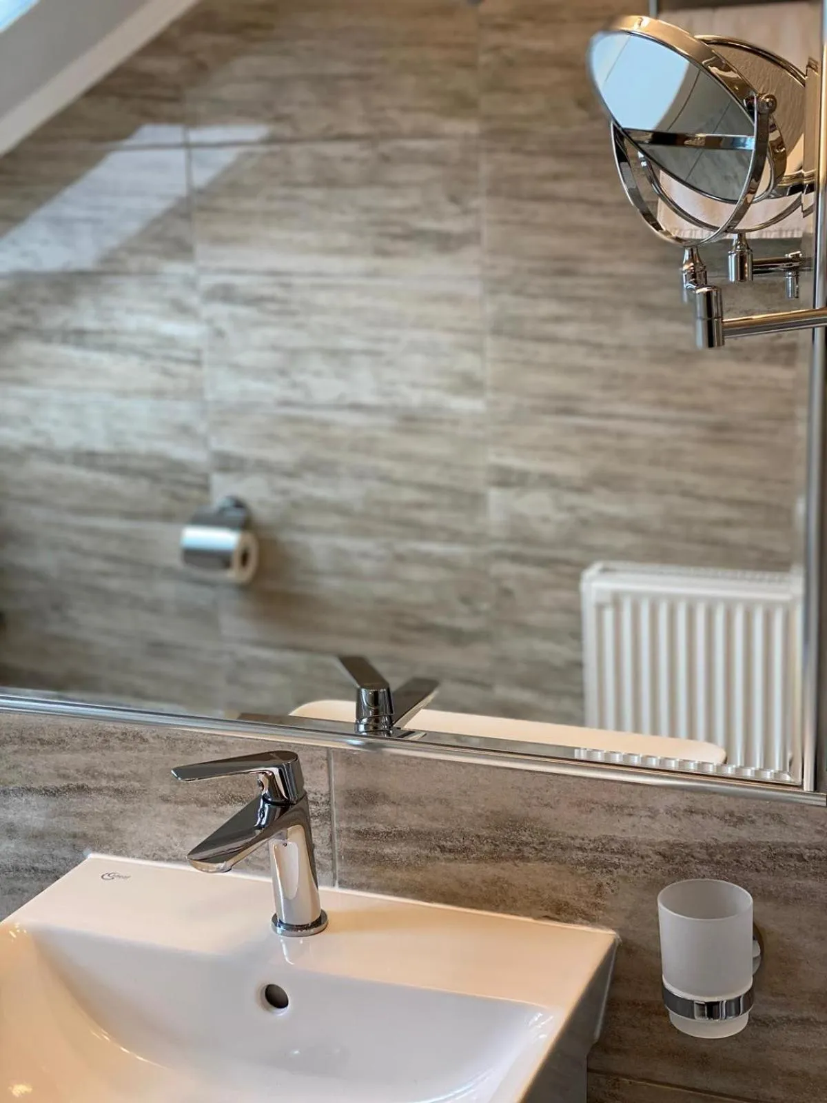 Bathroom in Areo Hotel & Restaurant