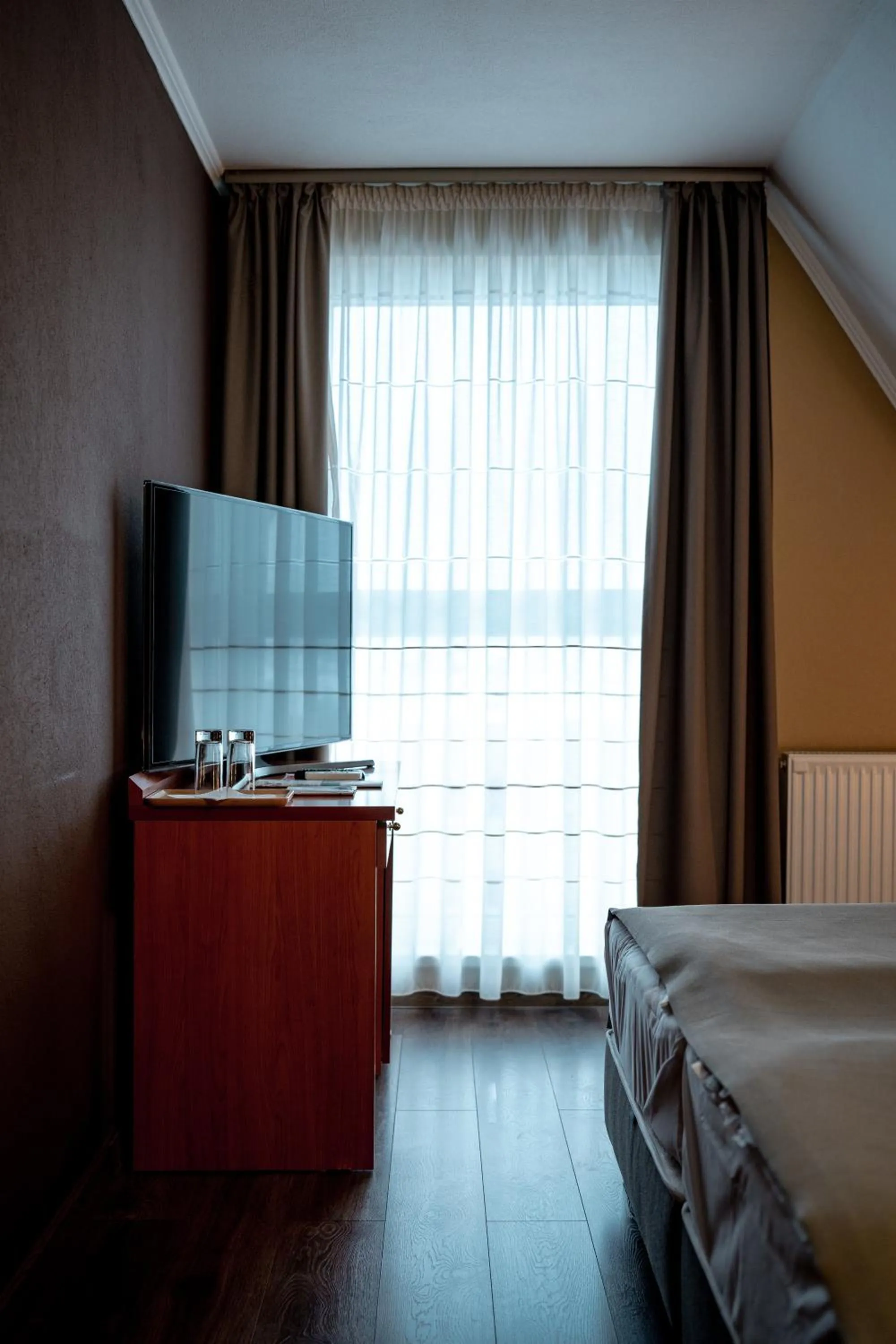 TV and multimedia in Areo Hotel & Restaurant