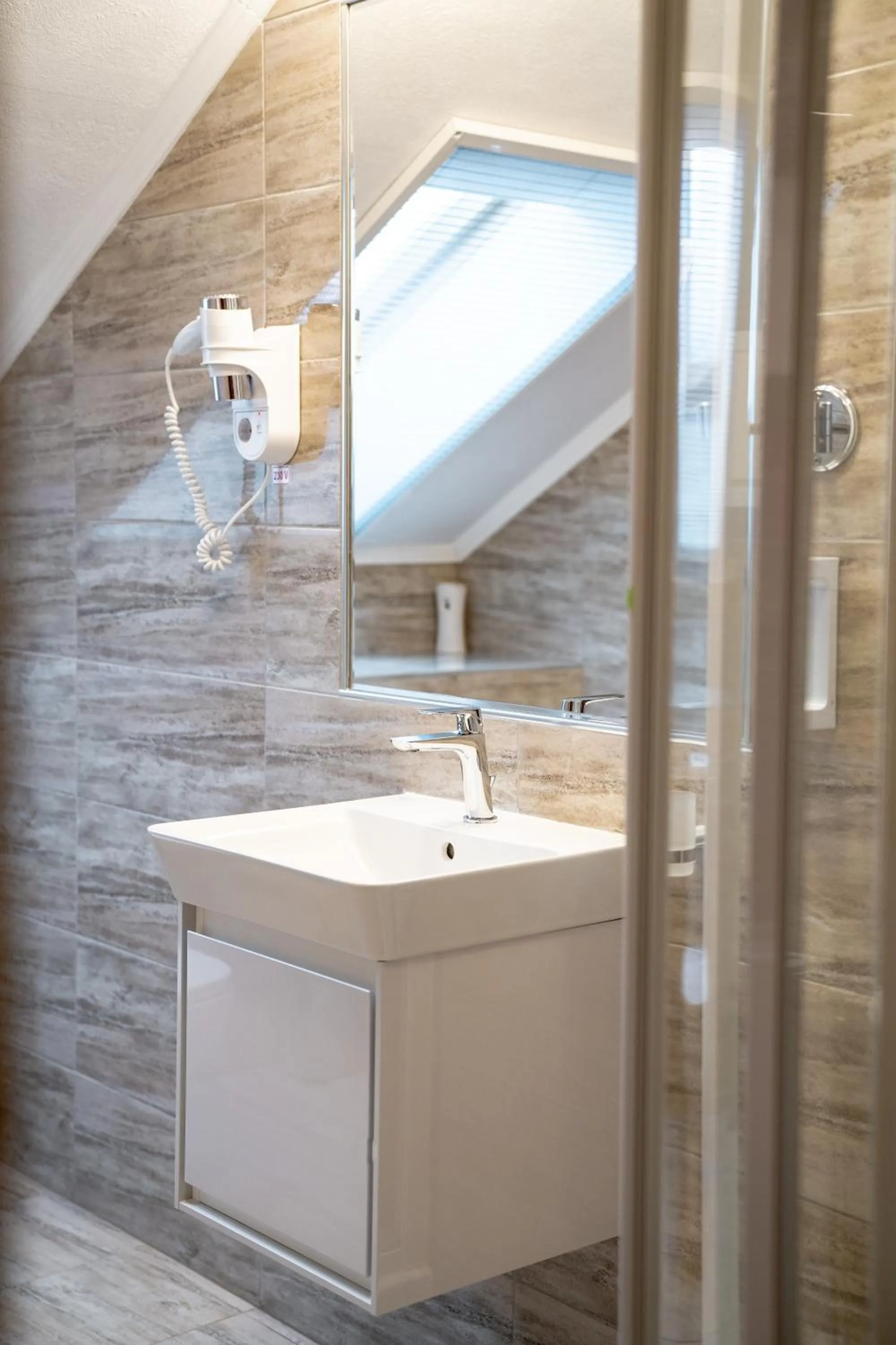 Bathroom in Areo Hotel & Restaurant