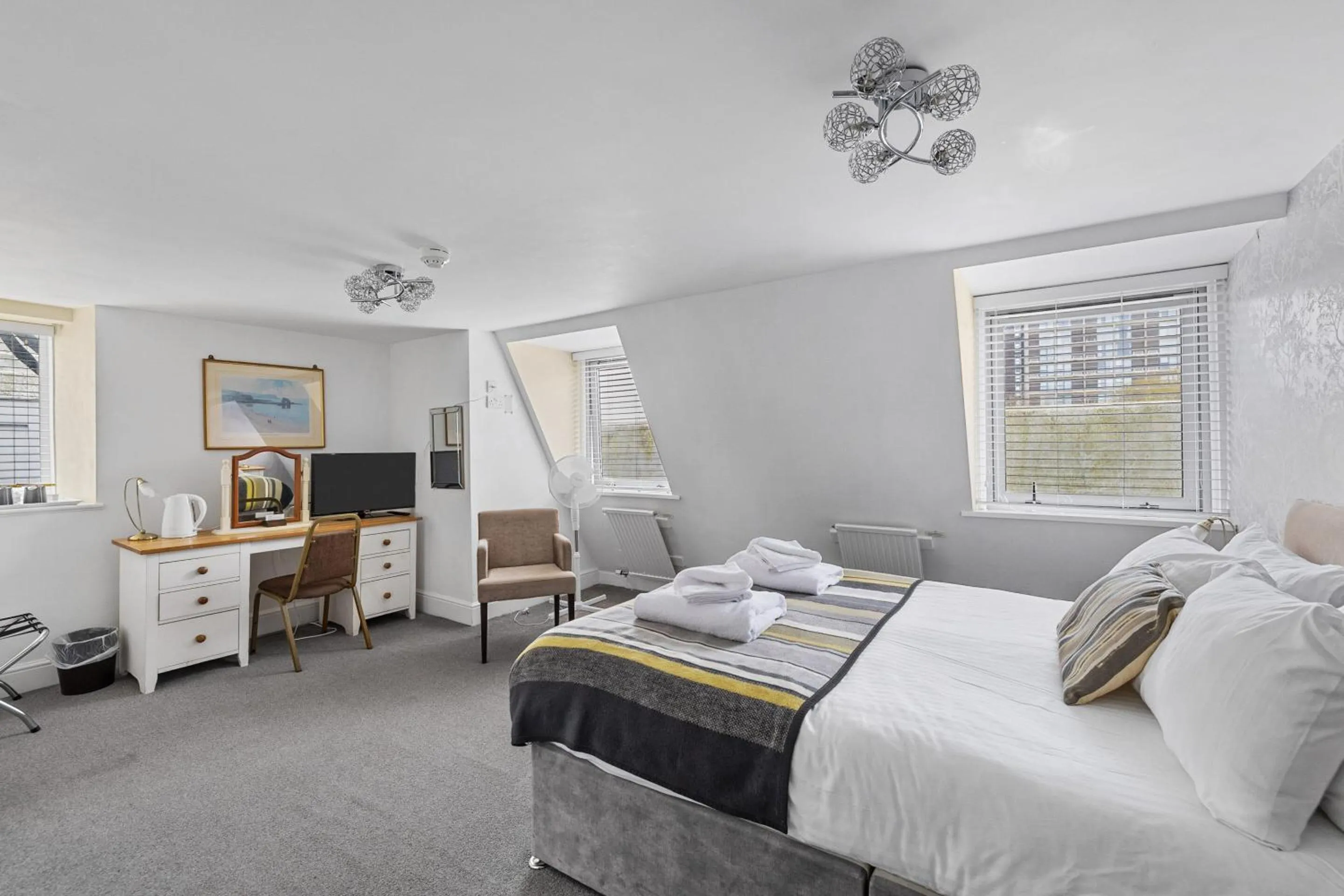 Bedroom, Bed in Imperial Plymouth