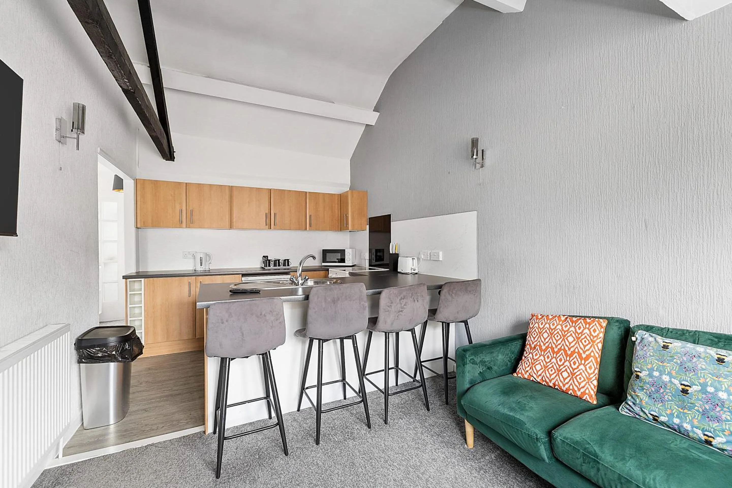 Dining area in Imperial Plymouth