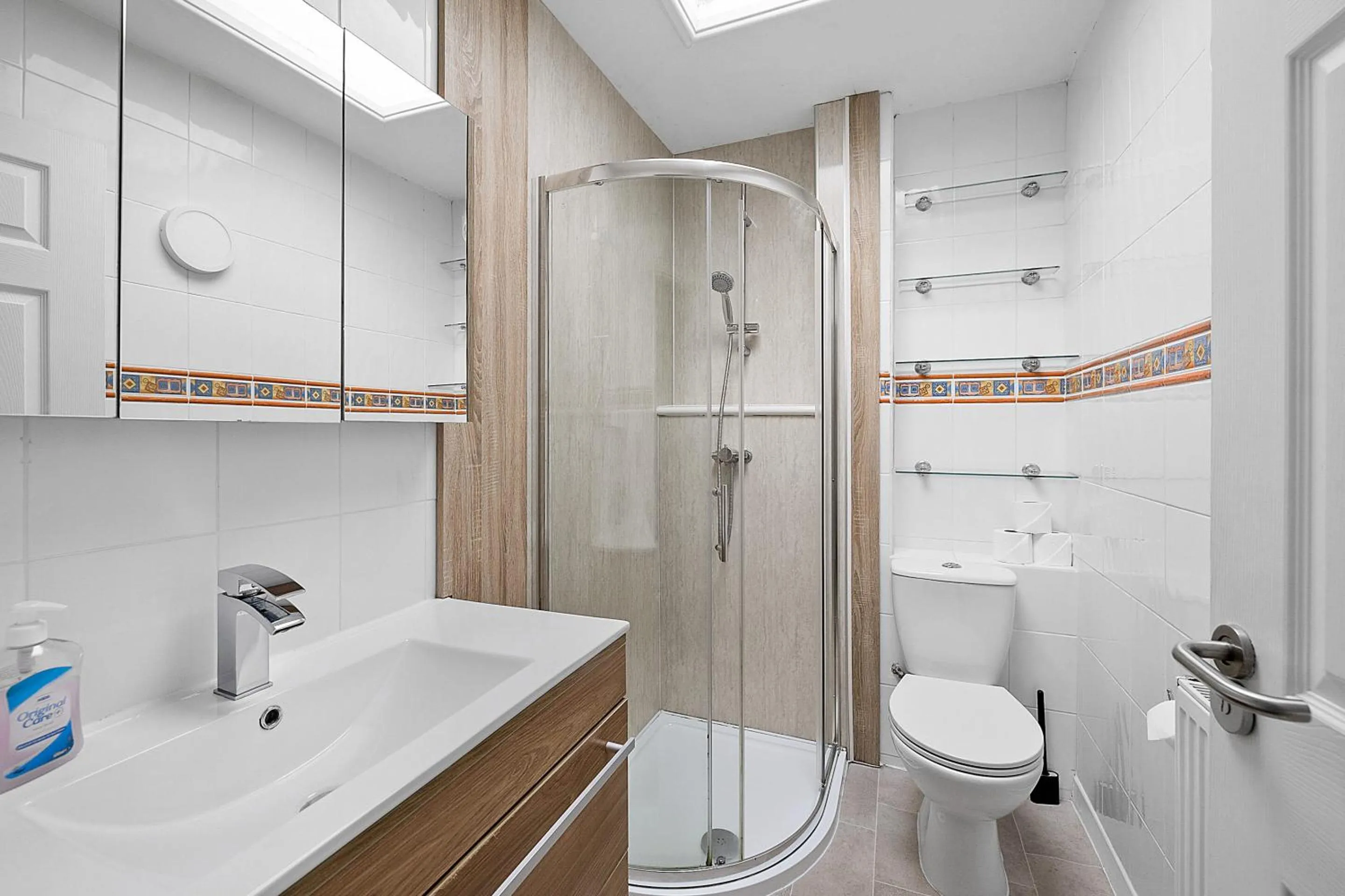 Bathroom in Imperial Plymouth