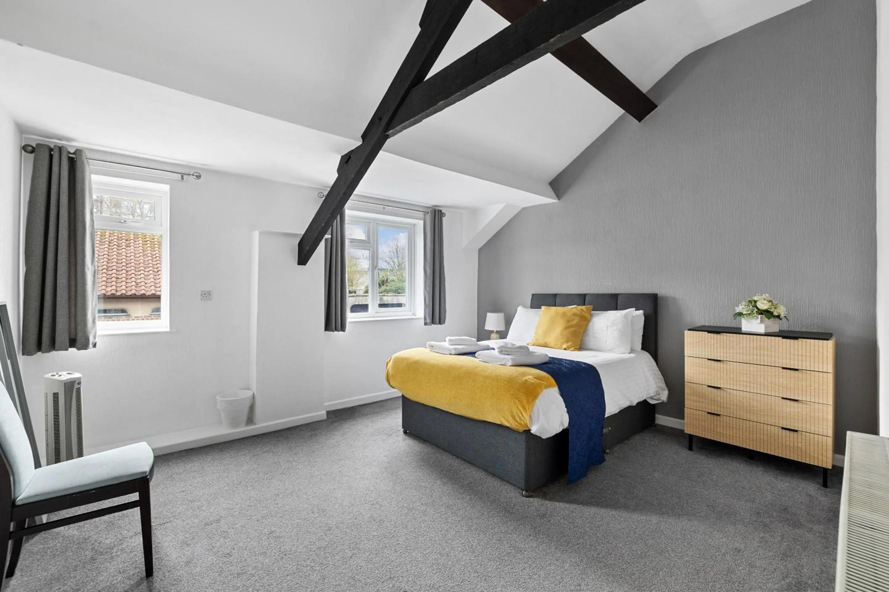 Bedroom, Bed in Imperial Plymouth