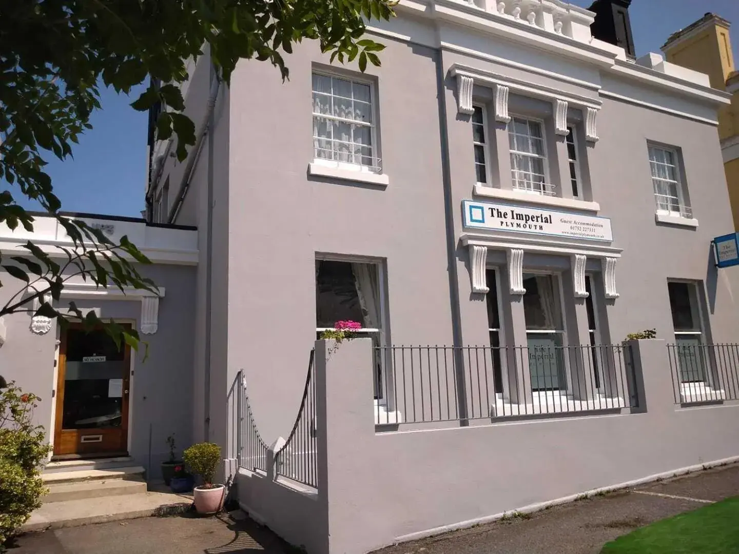 Property building in Imperial Plymouth Property building in Imperial Plymouth