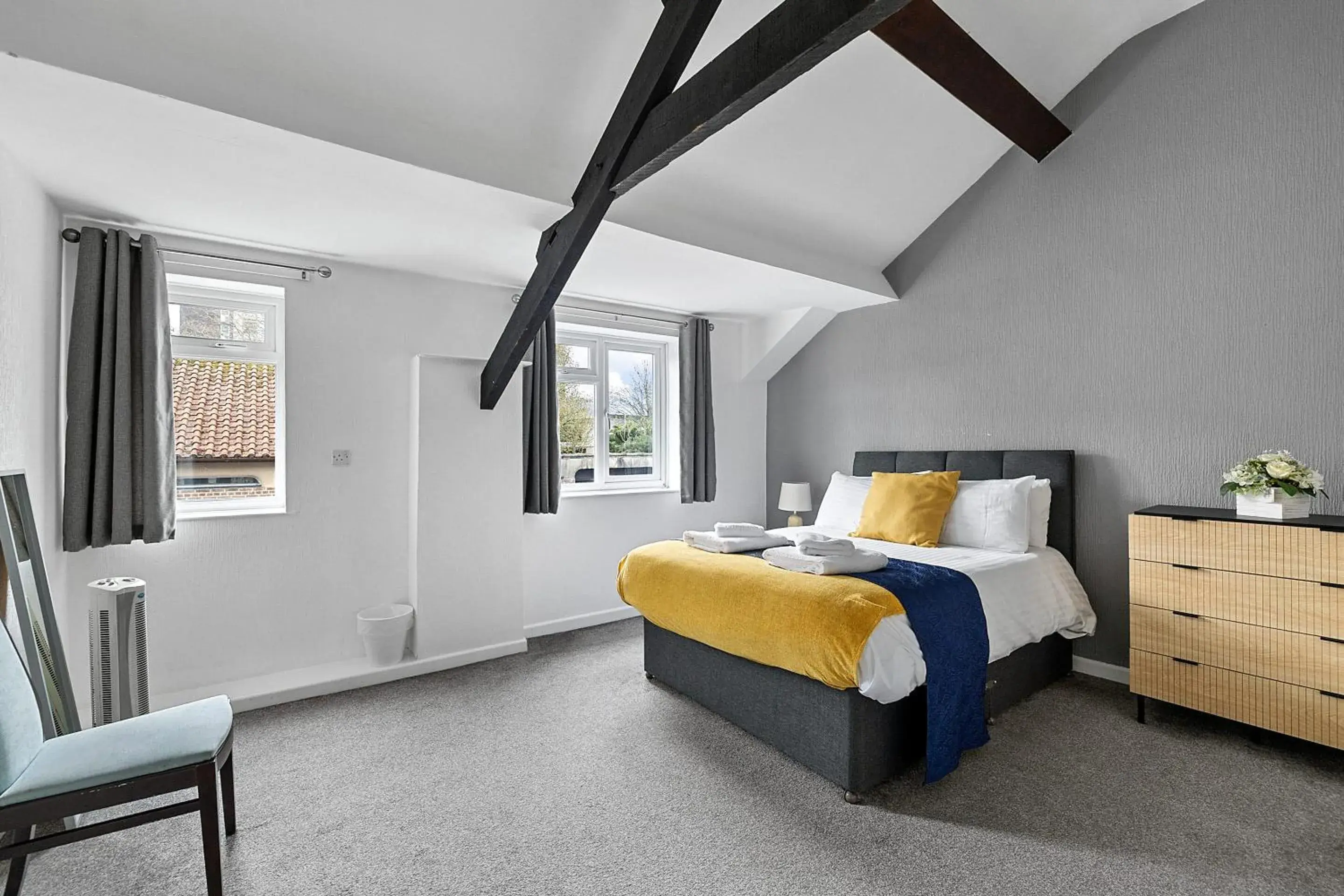 Bedroom, Bed in Imperial Plymouth Bedroom, Bed in Imperial Plymouth