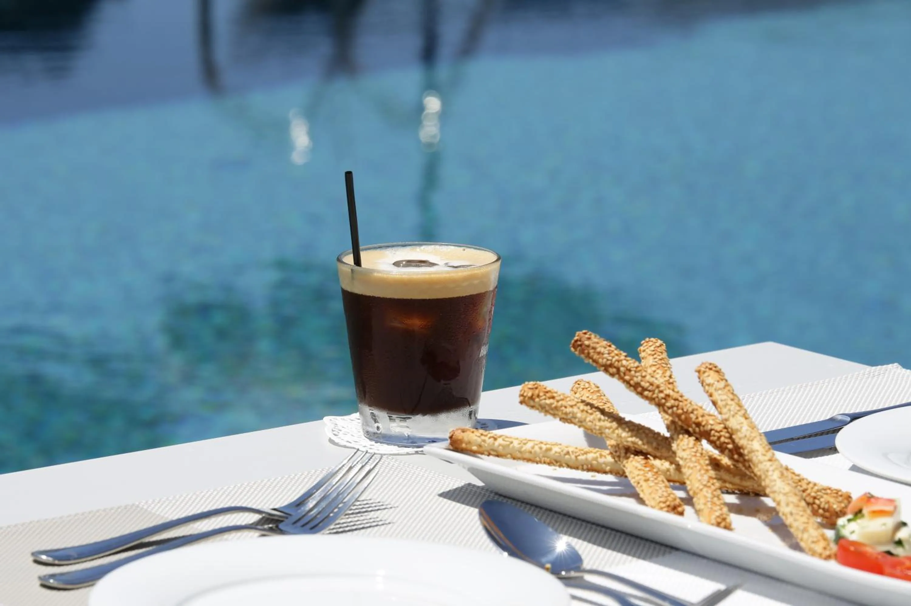 Food and drinks in Lagouvardos Village Hotel