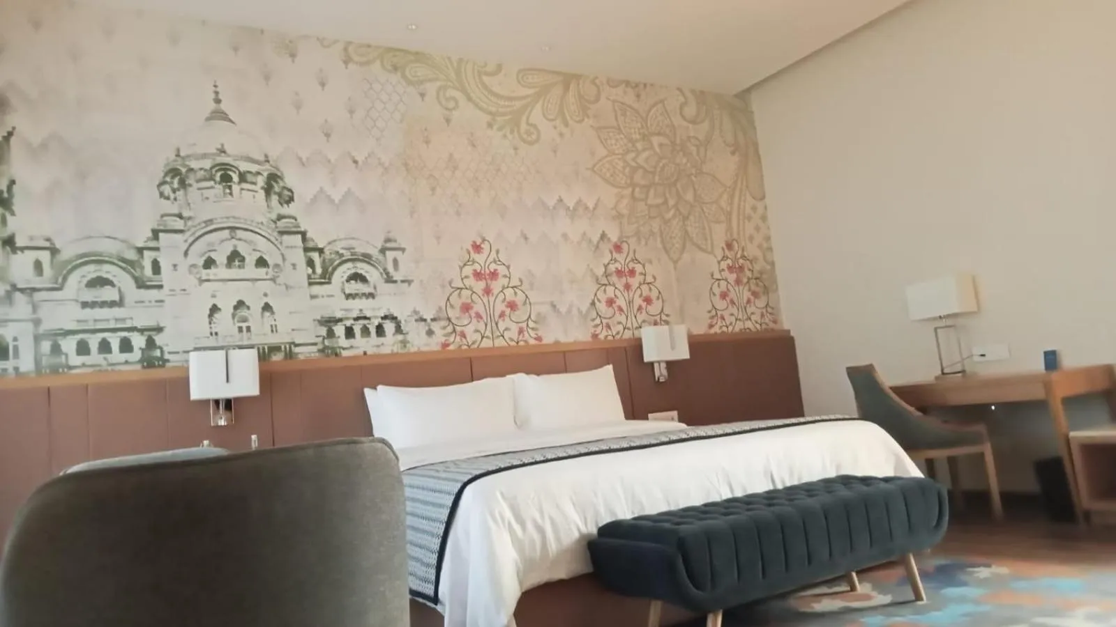 Bed in Sarovar Portico, Somnath