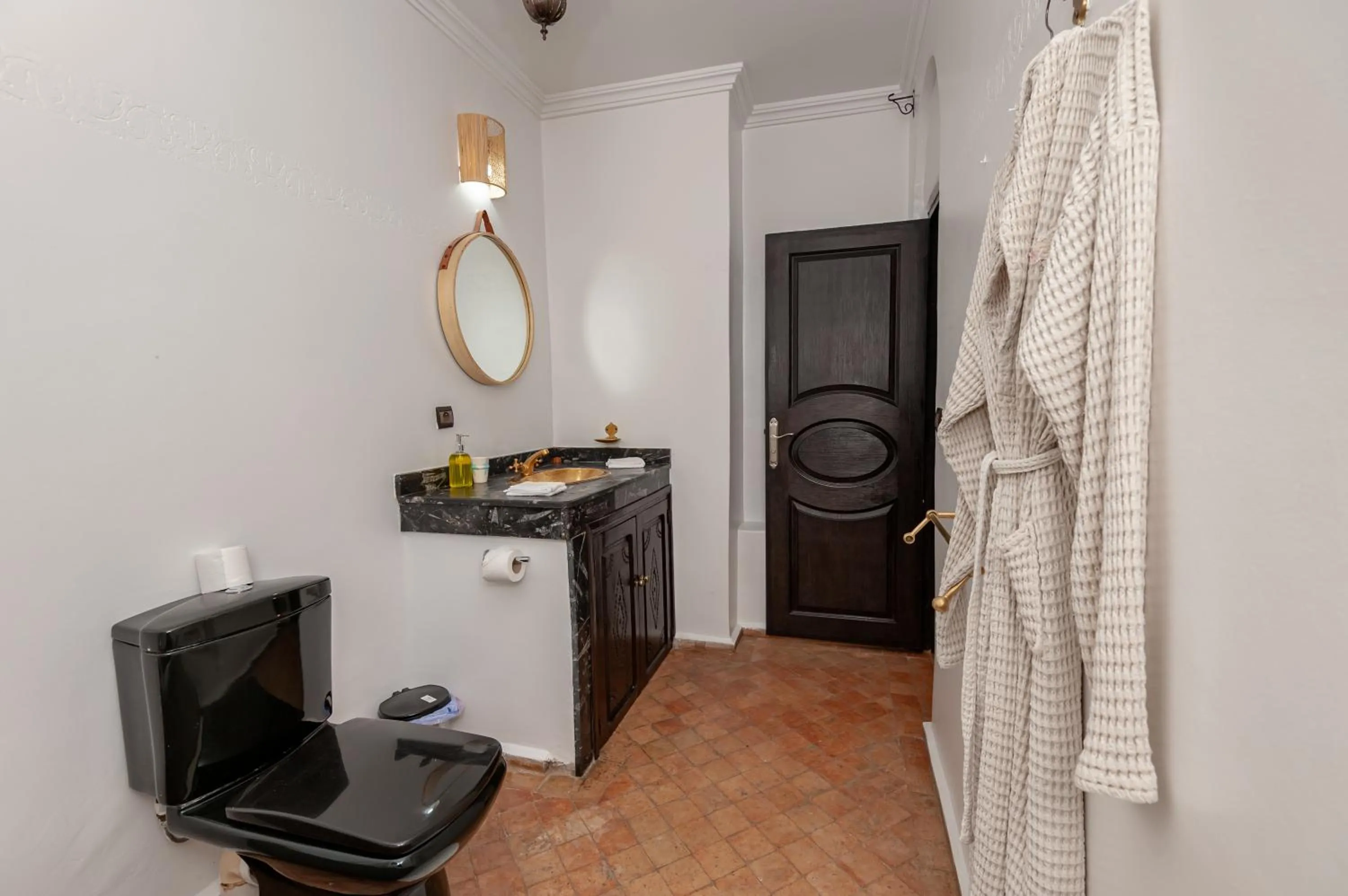Toilet in Riad Eldar