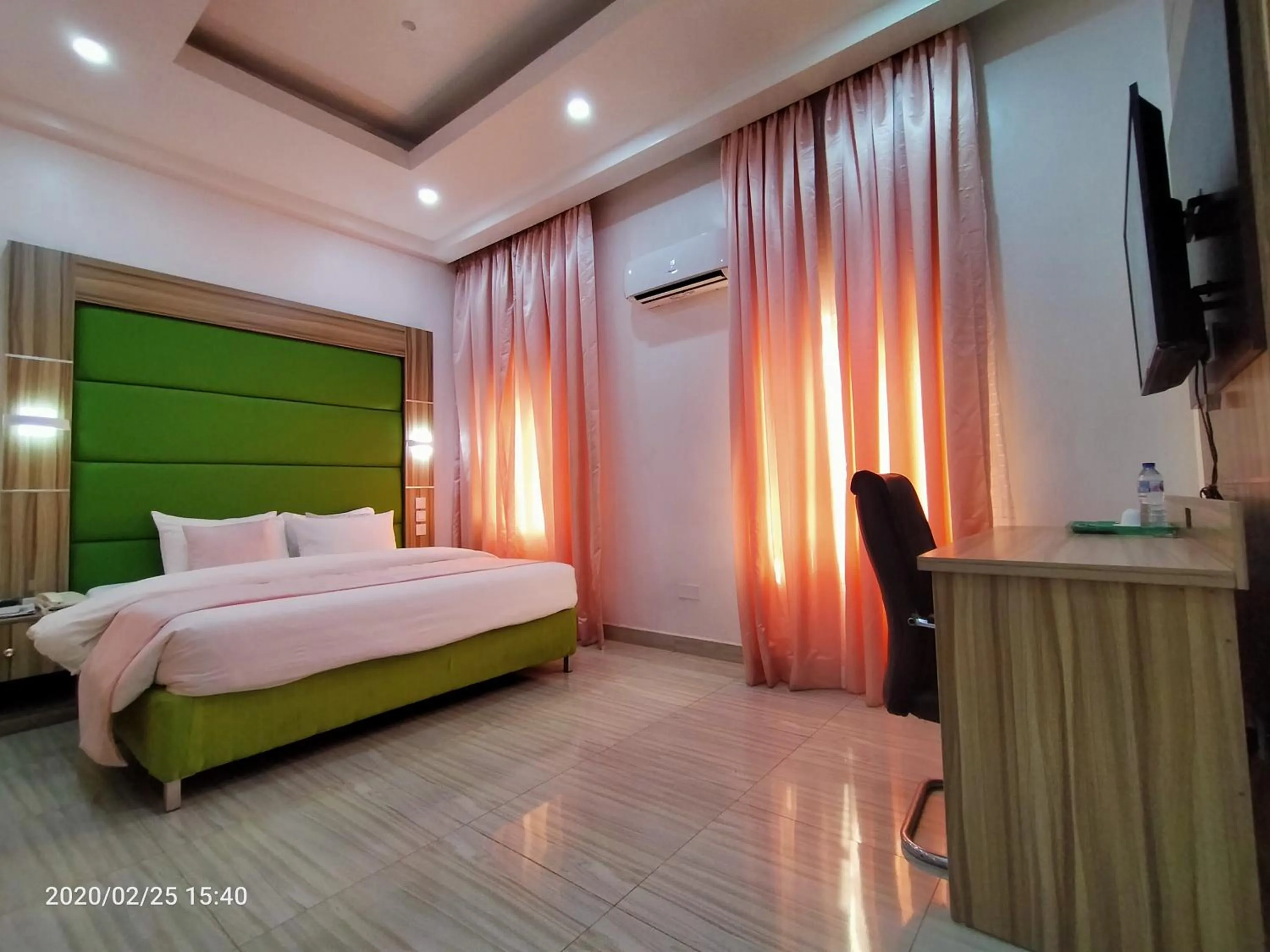 Bed in Dalchifit Suites by Premium Swiss Hospitality