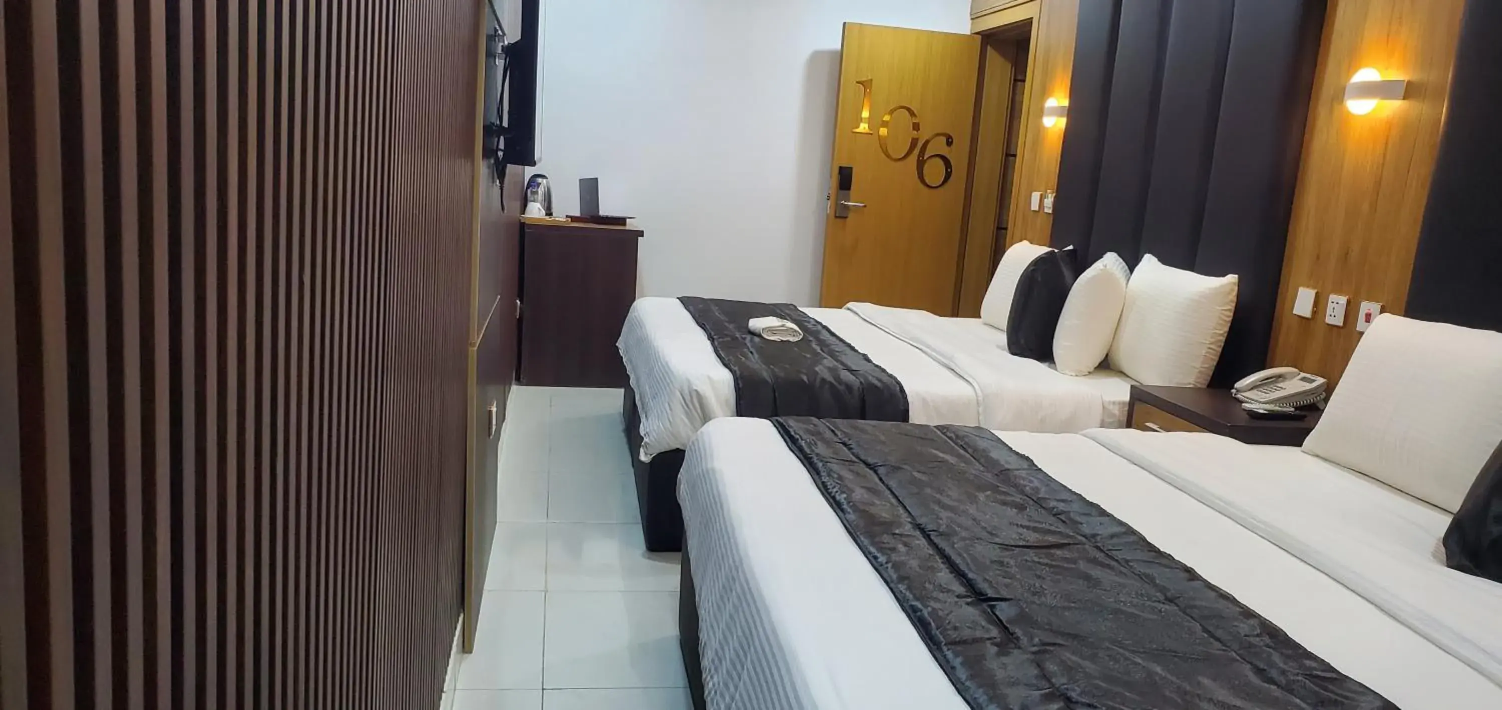 Bed in Dalchifit Suites by Premium Swiss Hospitality Bed in Dalchifit Suites by Premium Swiss Hospitality