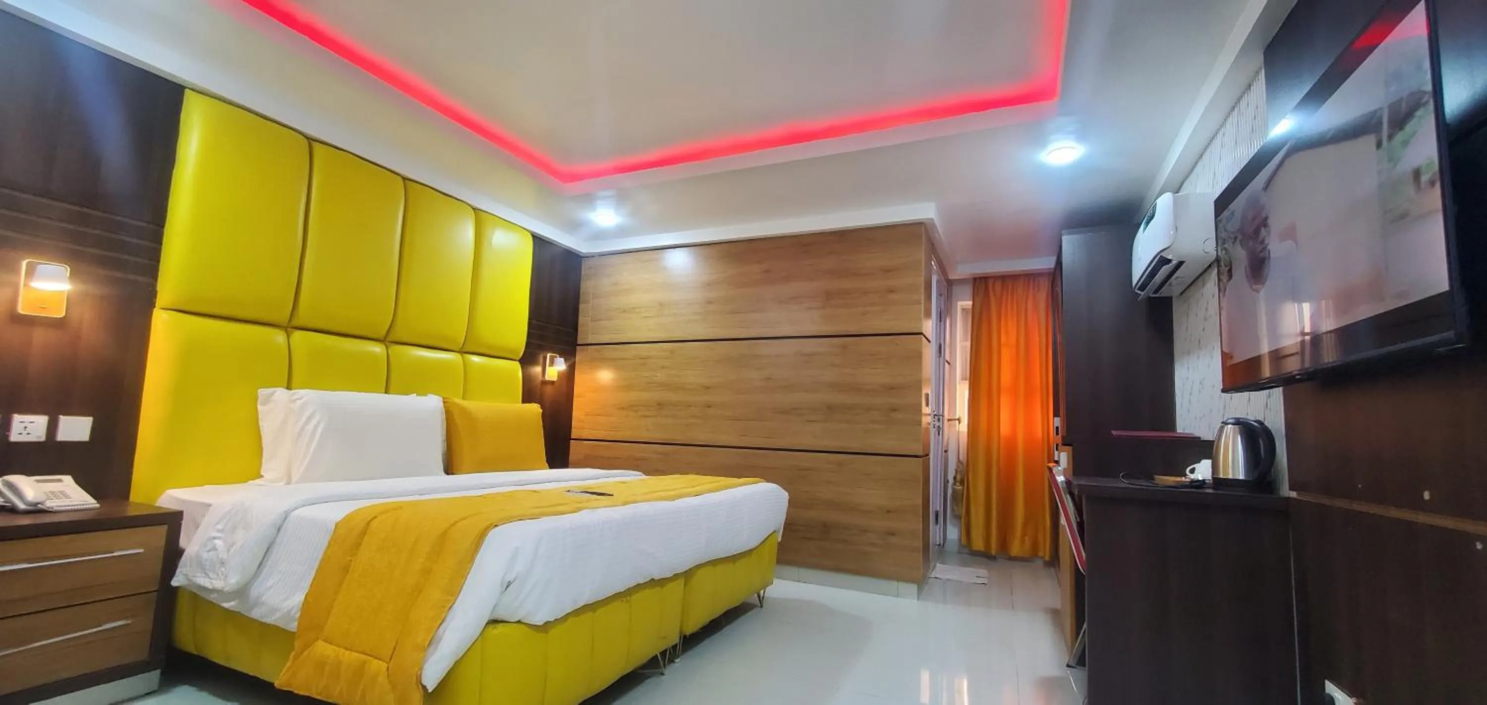 Bed in Dalchifit Suites by Premium Swiss Hospitality