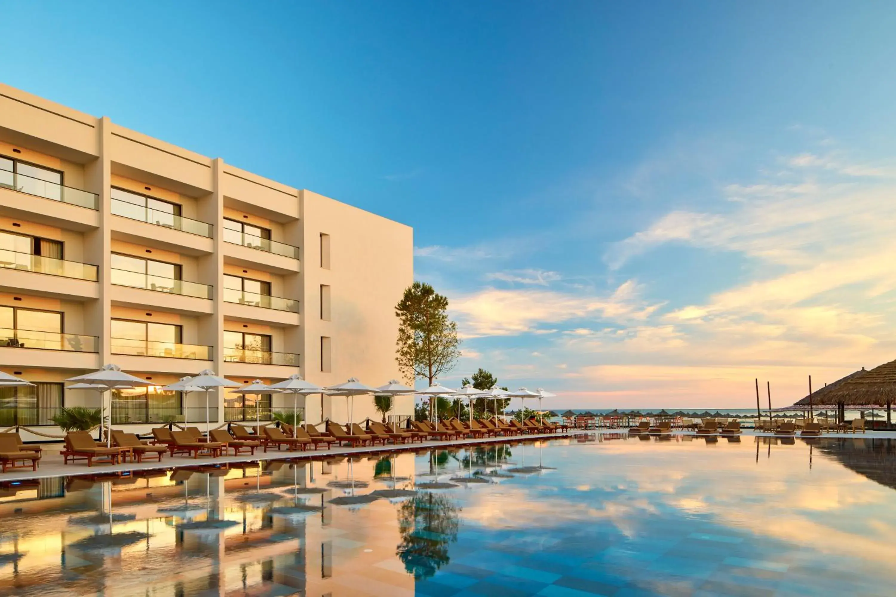 Property building in Sol Tropikal Durrës Property building in Sol Tropikal Durrës