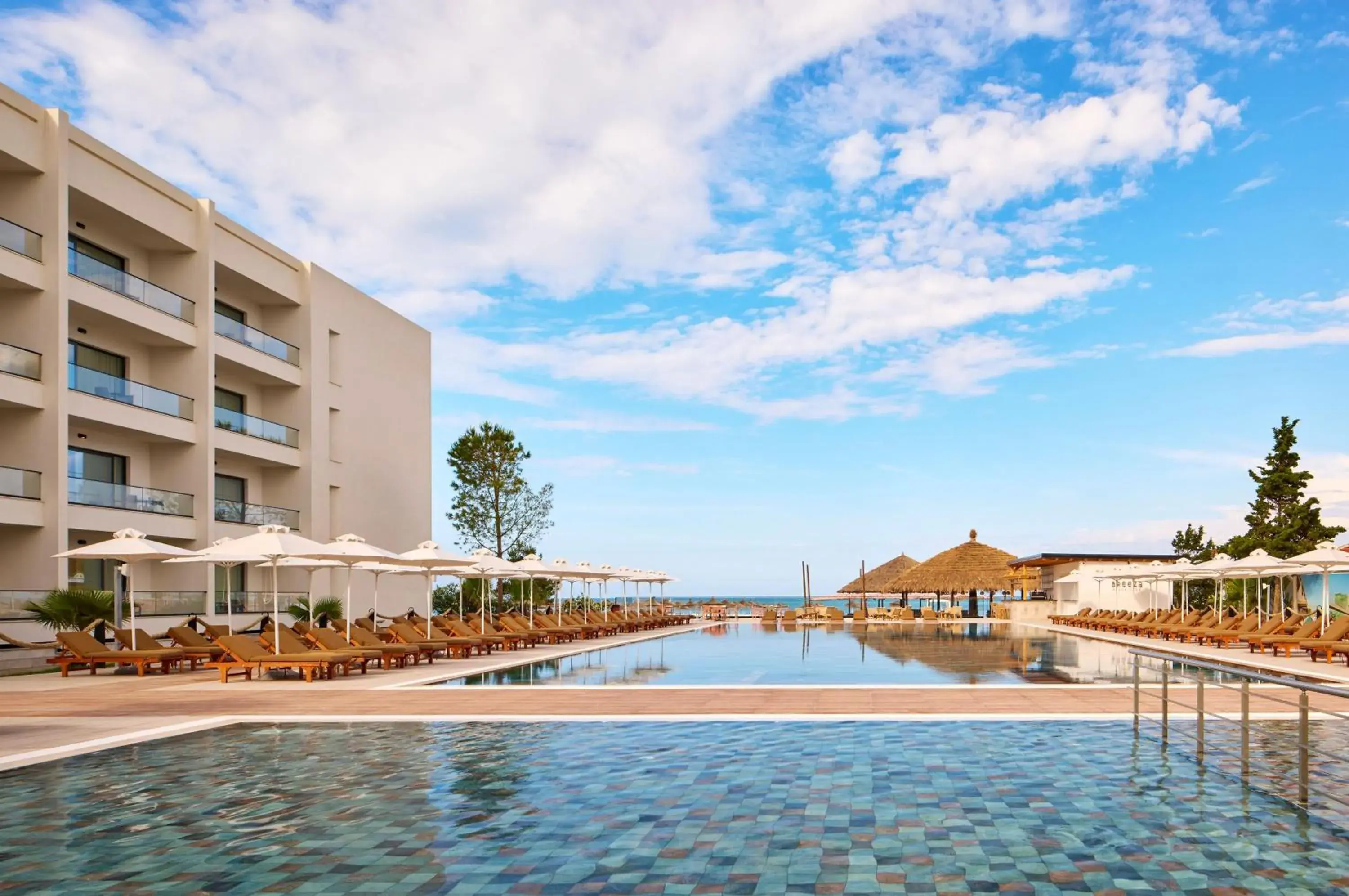 Property building in SOL Tropikal Durres Property building in SOL Tropikal Durres