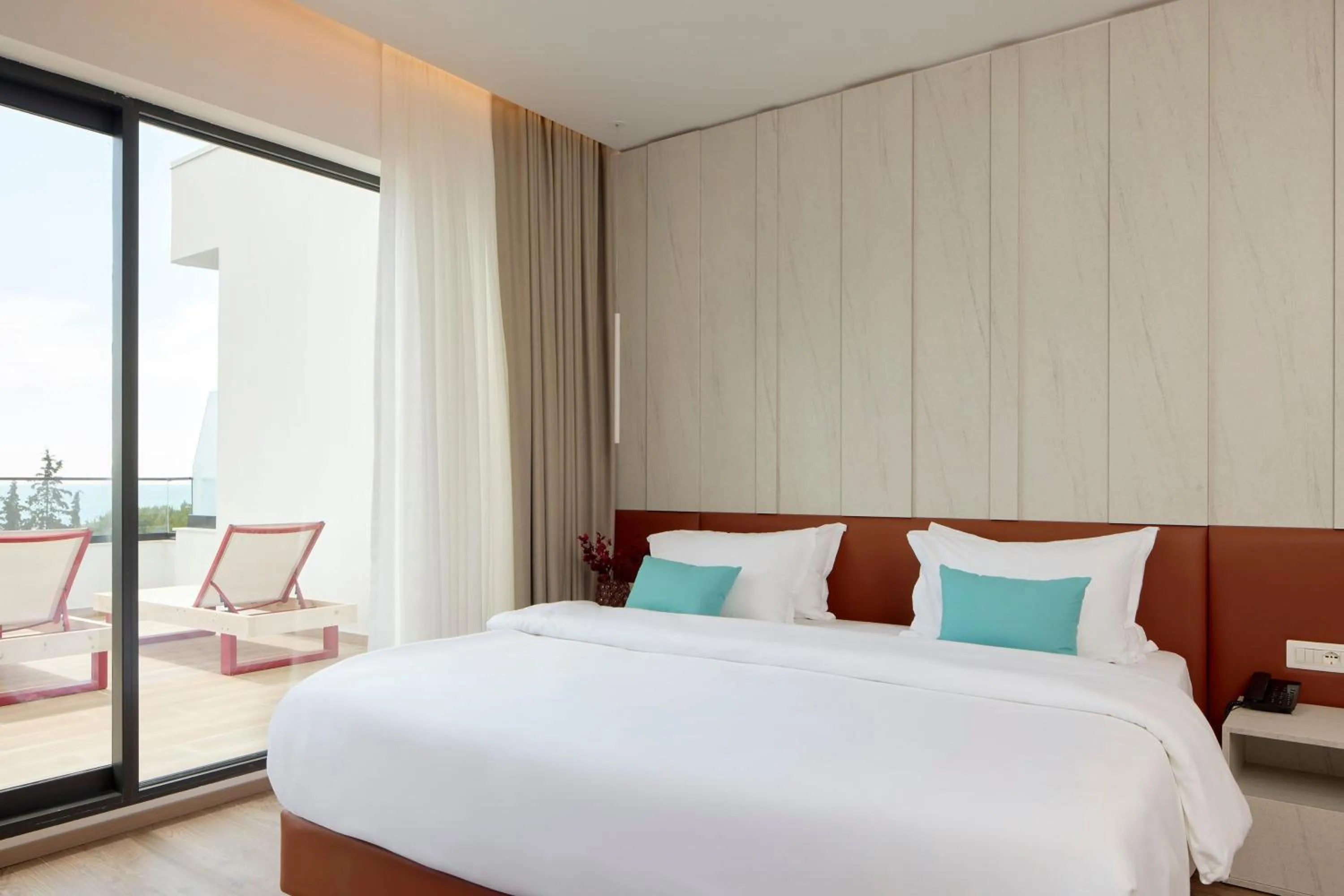 Bed in SOL Tropikal Durres