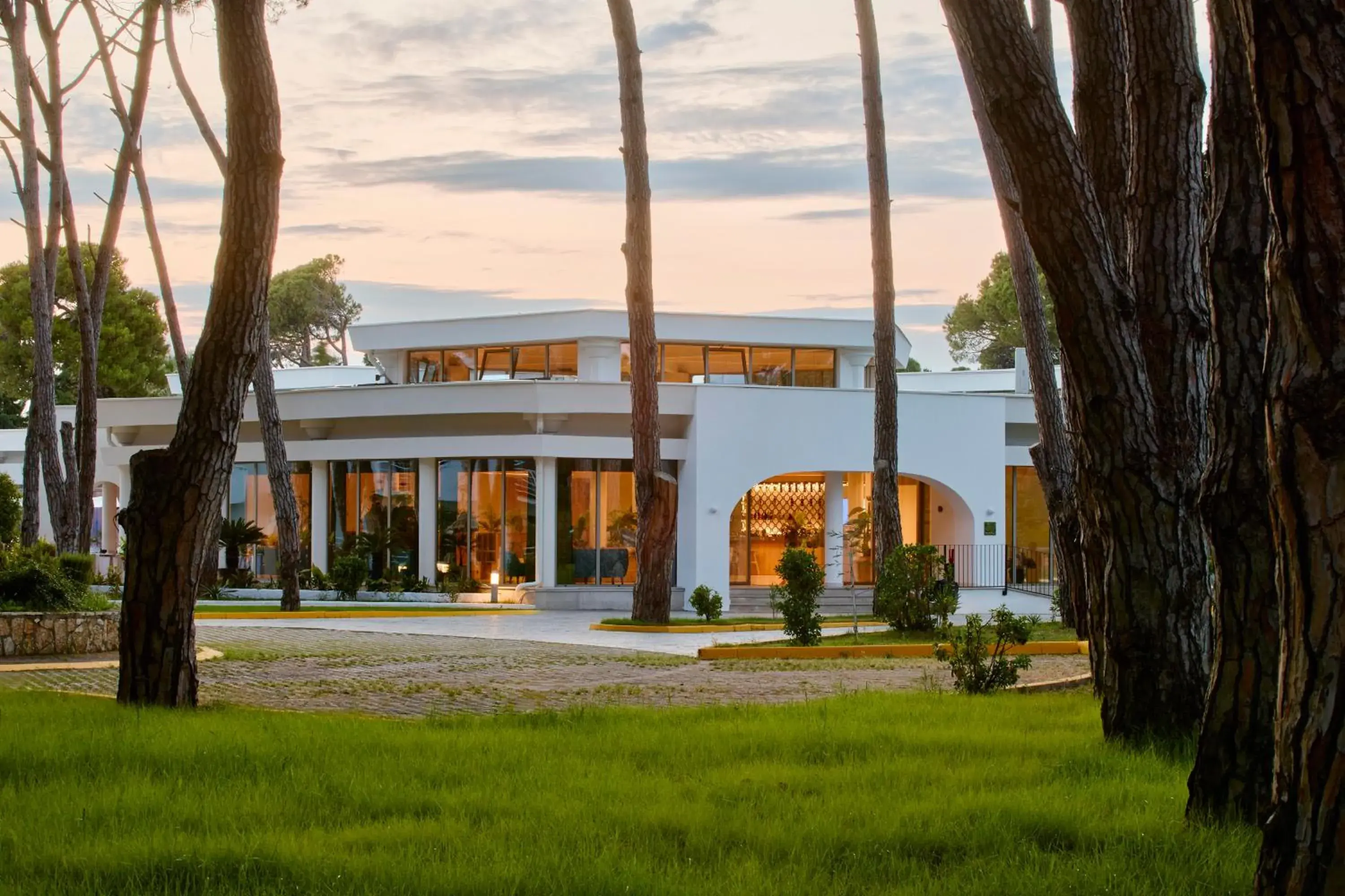 Property building in Sol Tropikal Durrës Property building in Sol Tropikal Durrës