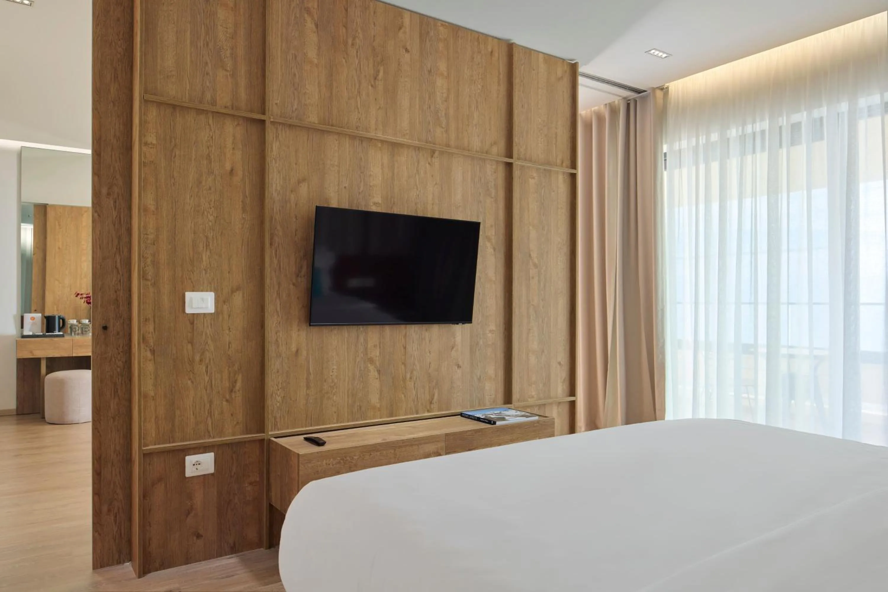 Bed in SOL Tropikal Durres