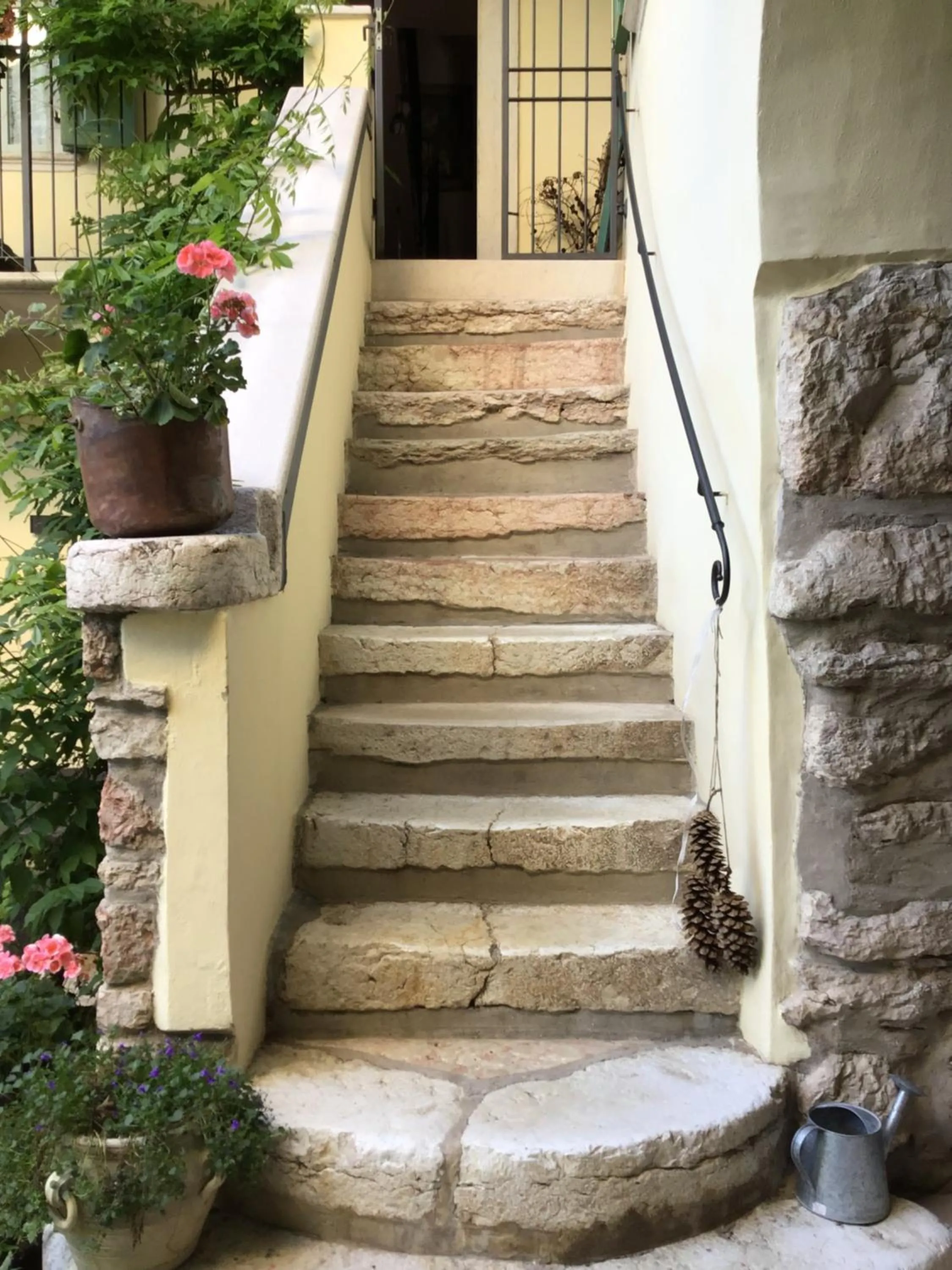 Property building in Villa Monica