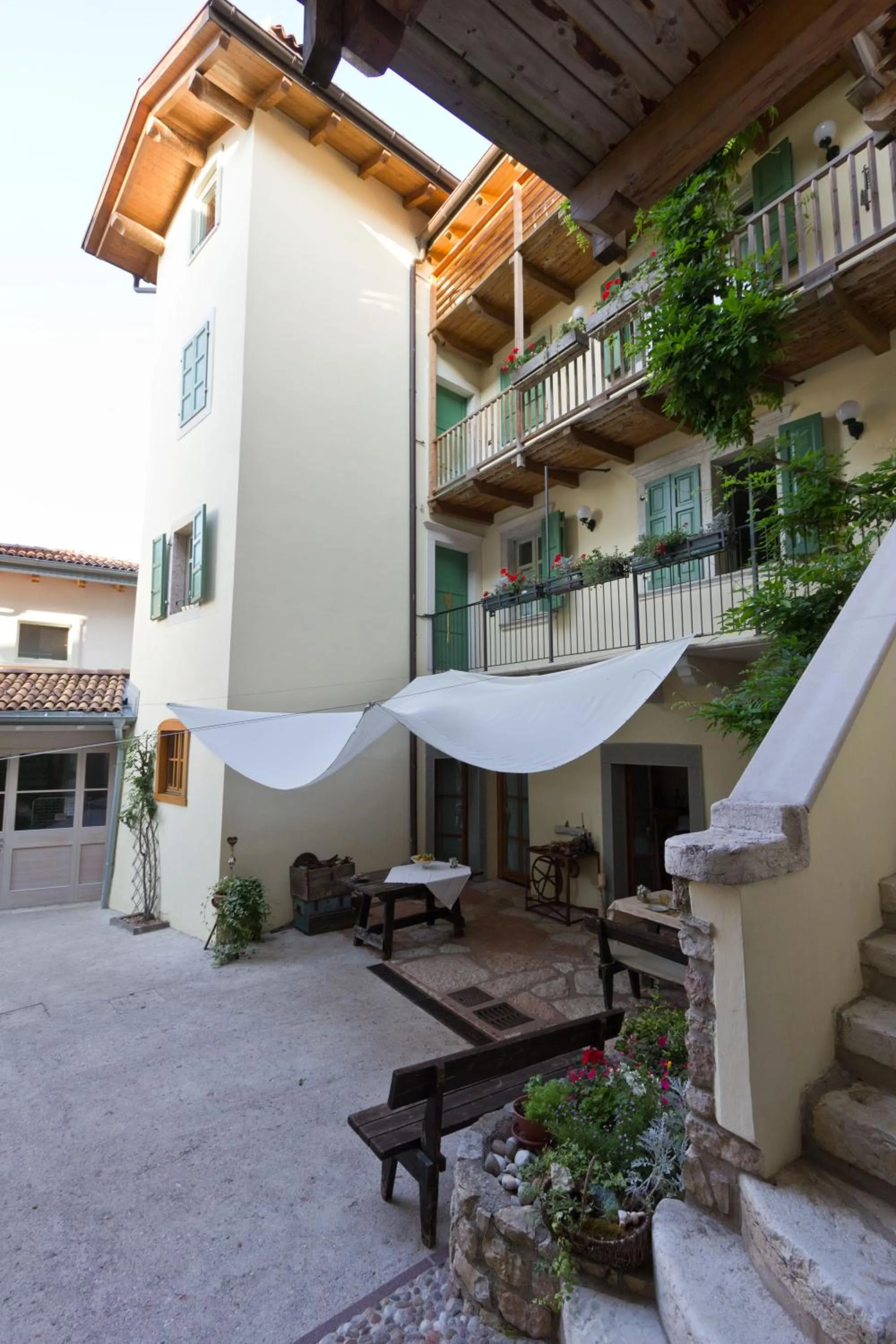 Property building in Villa Monica