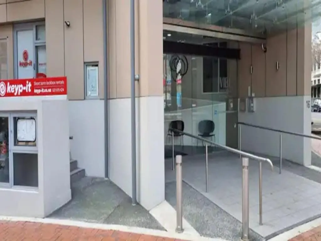 Enormous CBD 1BR Unit with Parking by Zodiak Stays