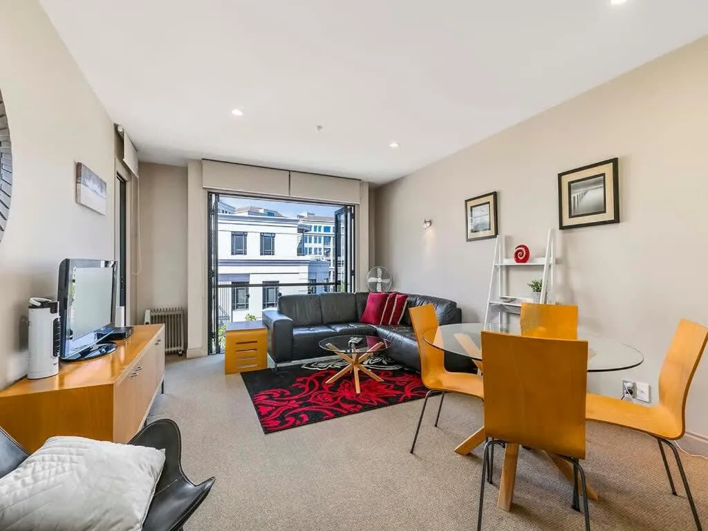 Enormous CBD 1BR Unit with Parking by Zodiak Stays