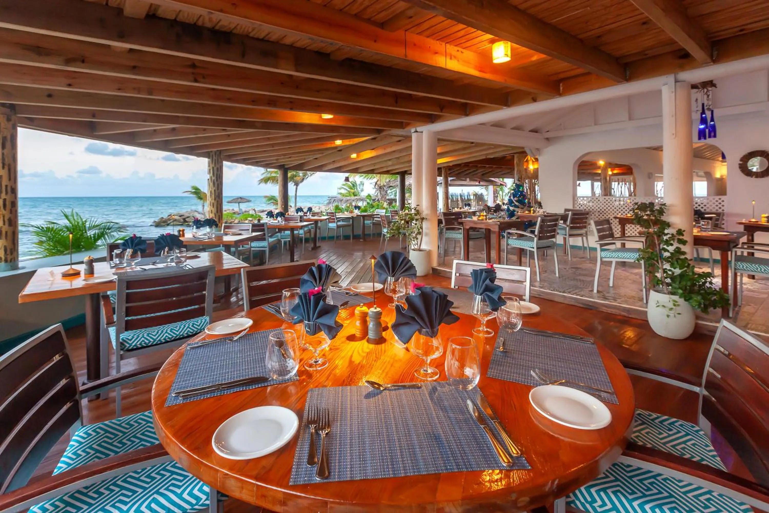 Restaurant/places to eat in Ocean Point Beach Resort & Spa Adults Only