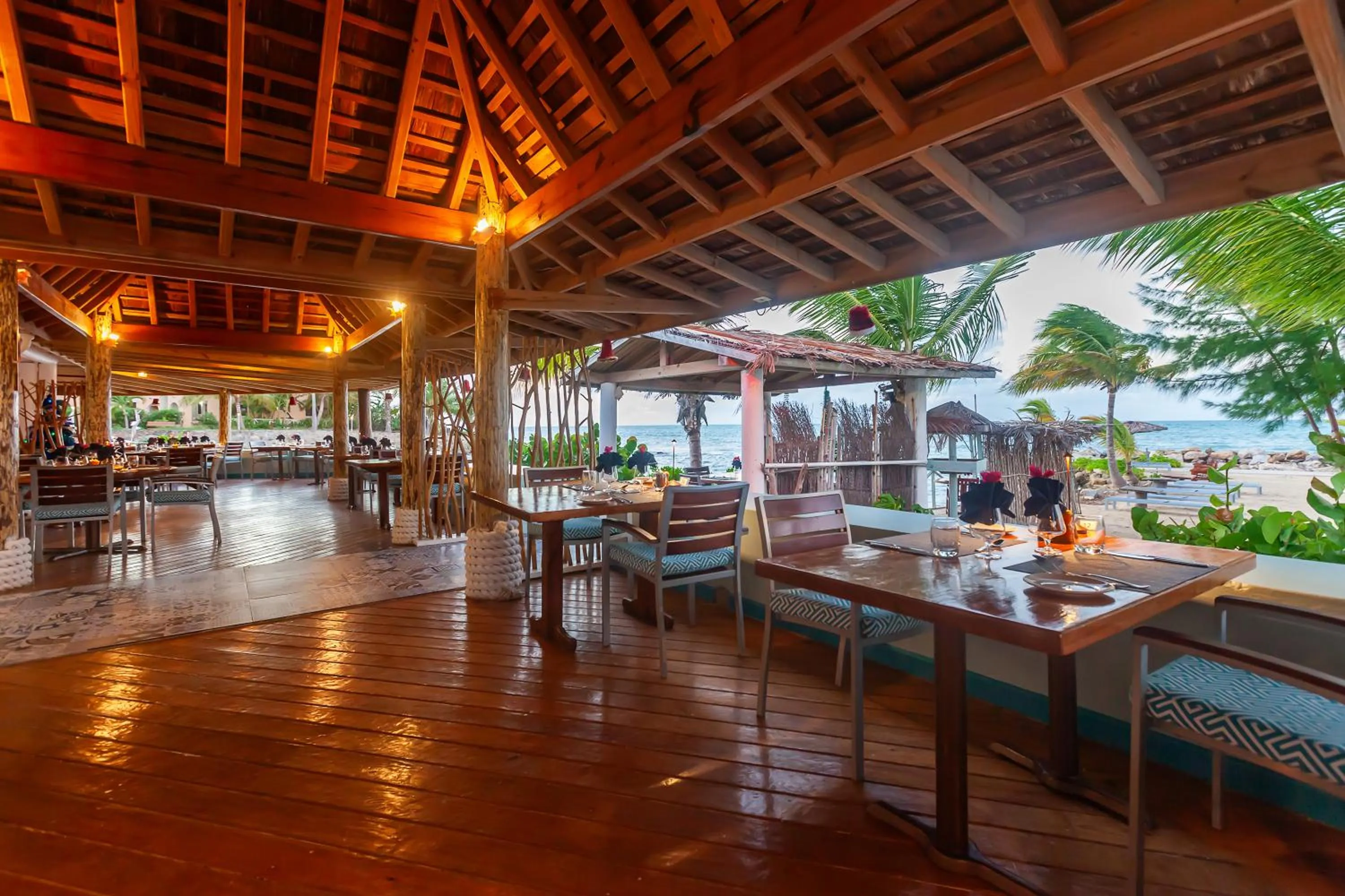 Restaurant/places to eat in Ocean Point Beach Resort & Spa Adults Only