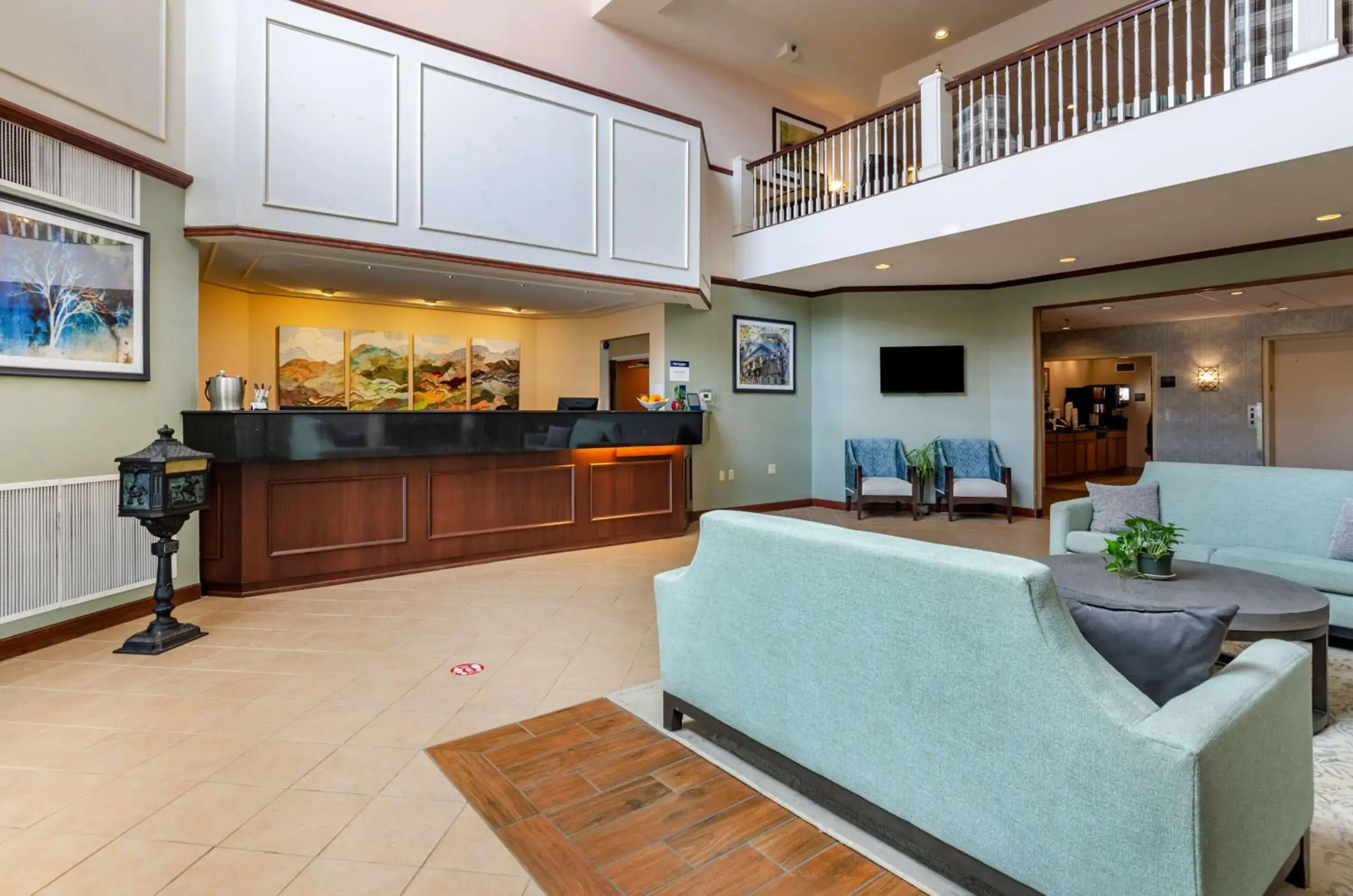 Lobby or reception in Best Western Plus Inn at Hunt Ridge Lobby or reception in Best Western Plus Inn at Hunt Ridge