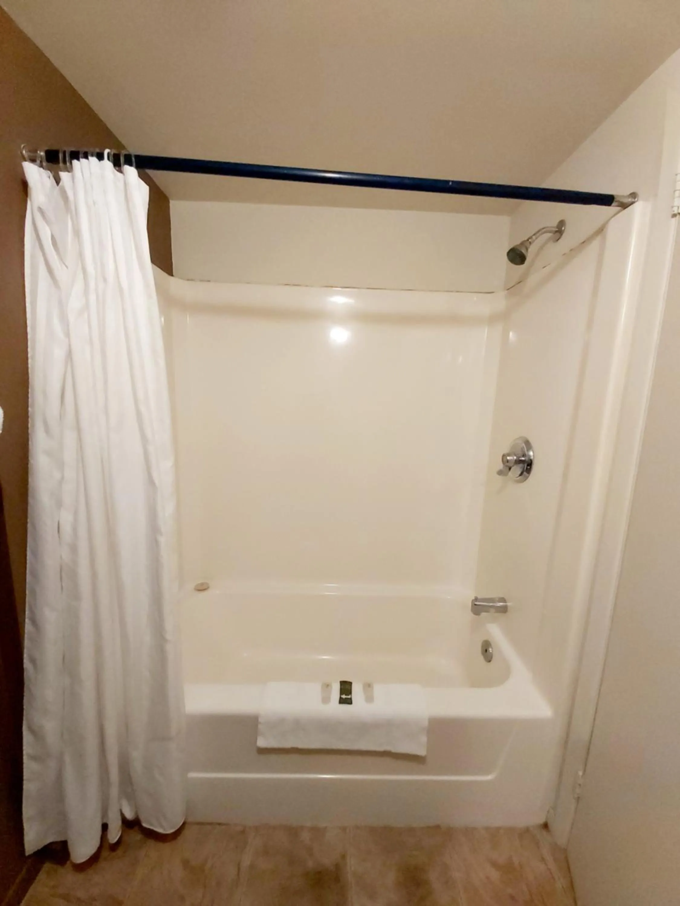 Bathroom in Seely's Motel