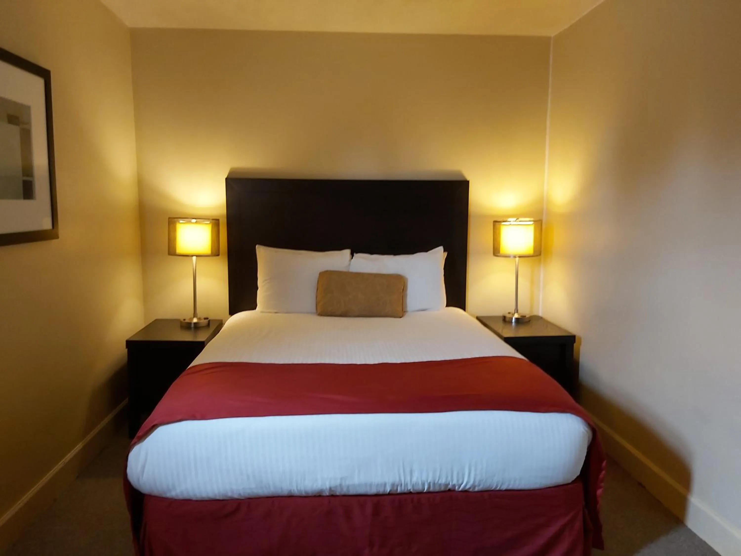 Bedroom, Bed in Seely's Motel