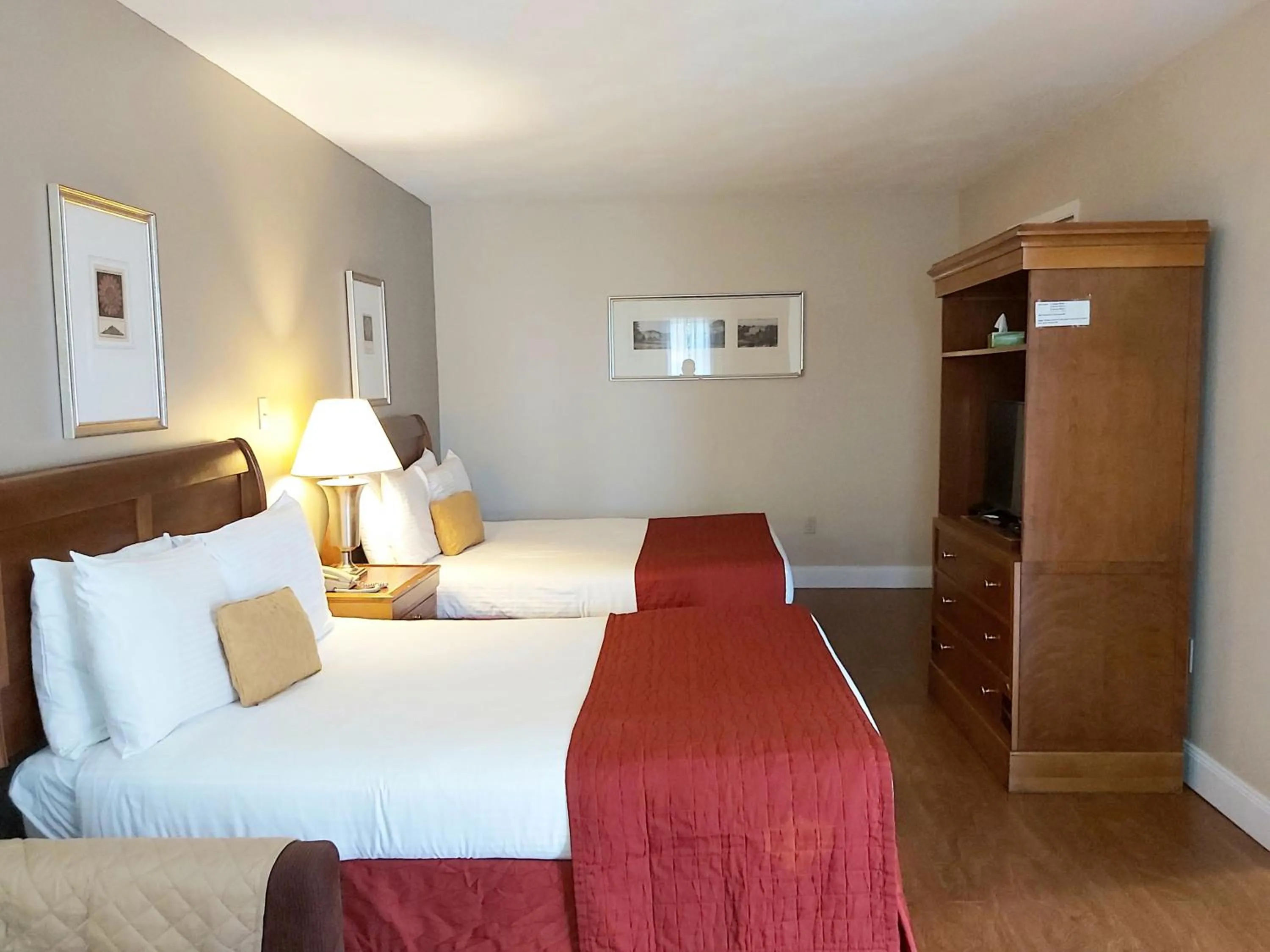 Bed in Seely's Motel