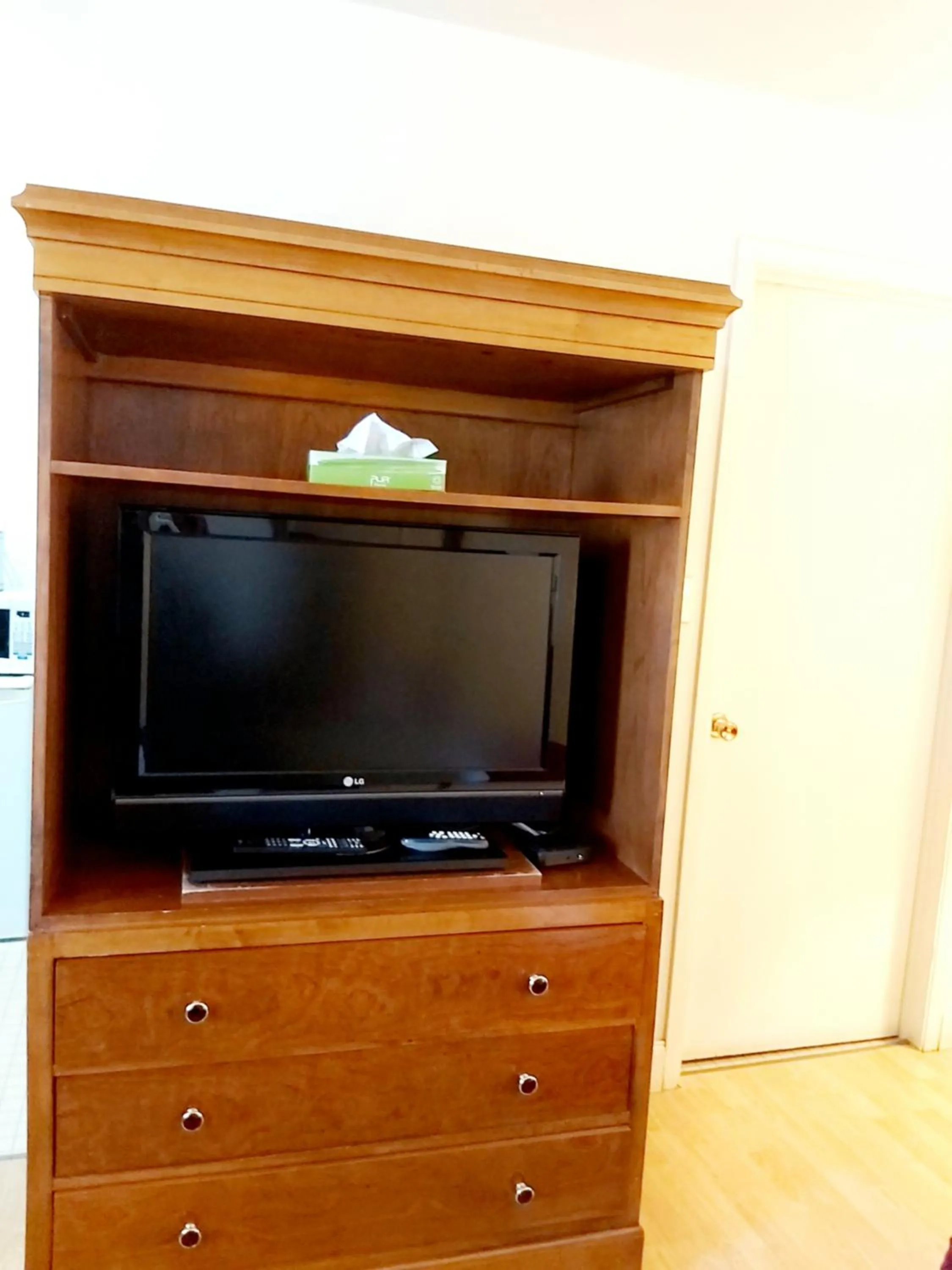 TV and multimedia in Seely's Motel