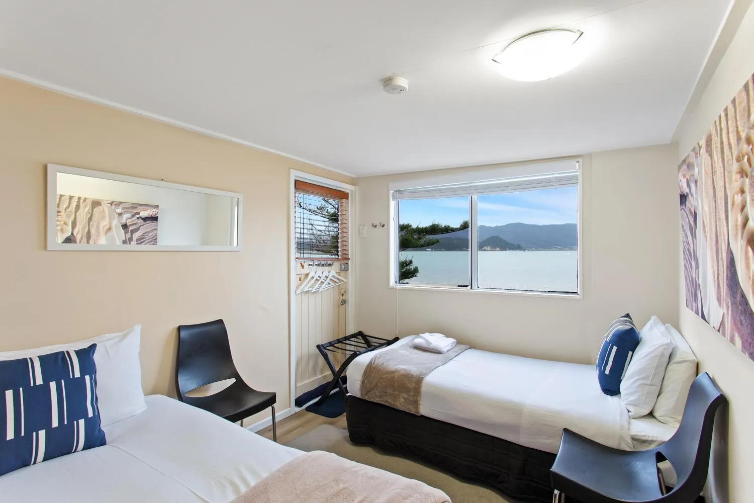 Bedroom, Bed in Coromandel Apartments