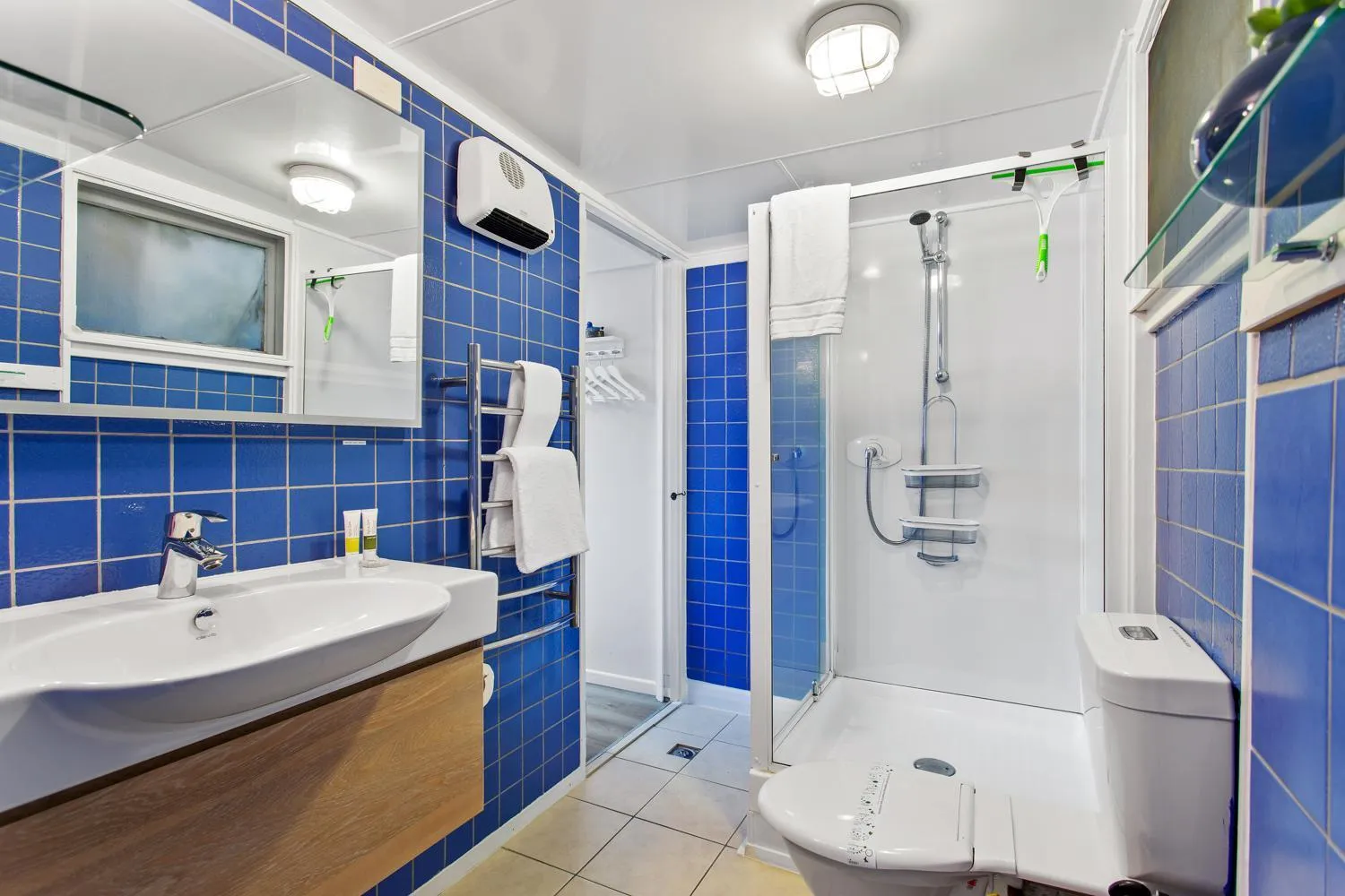 Bathroom in Coromandel Apartments