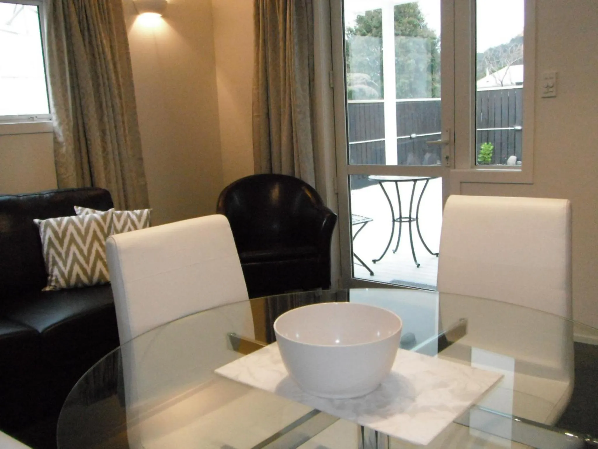 Living room in Coromandel Apartments