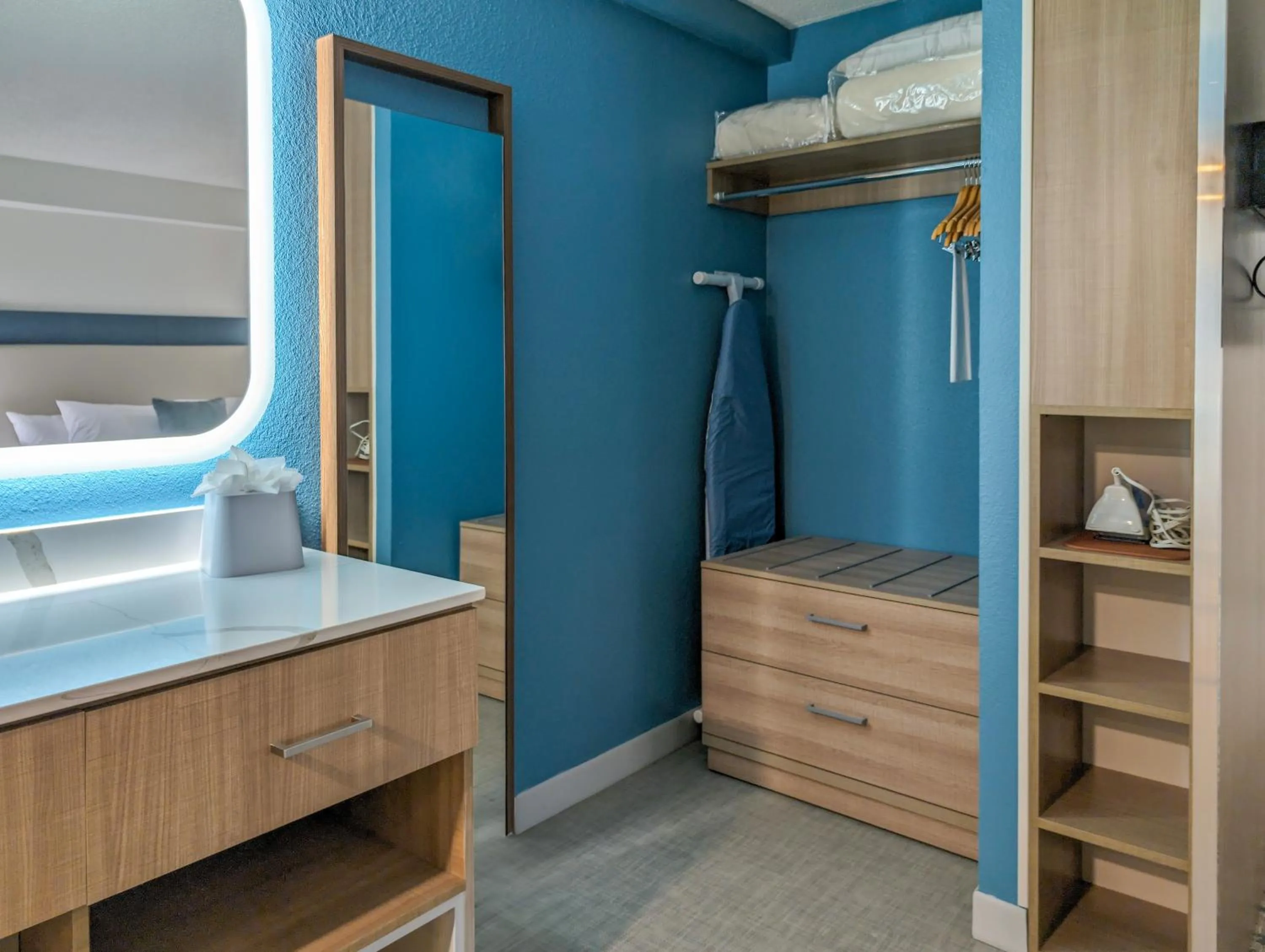 Bathroom, Bed in Homewood Suites by Hilton Oklahoma City Airport