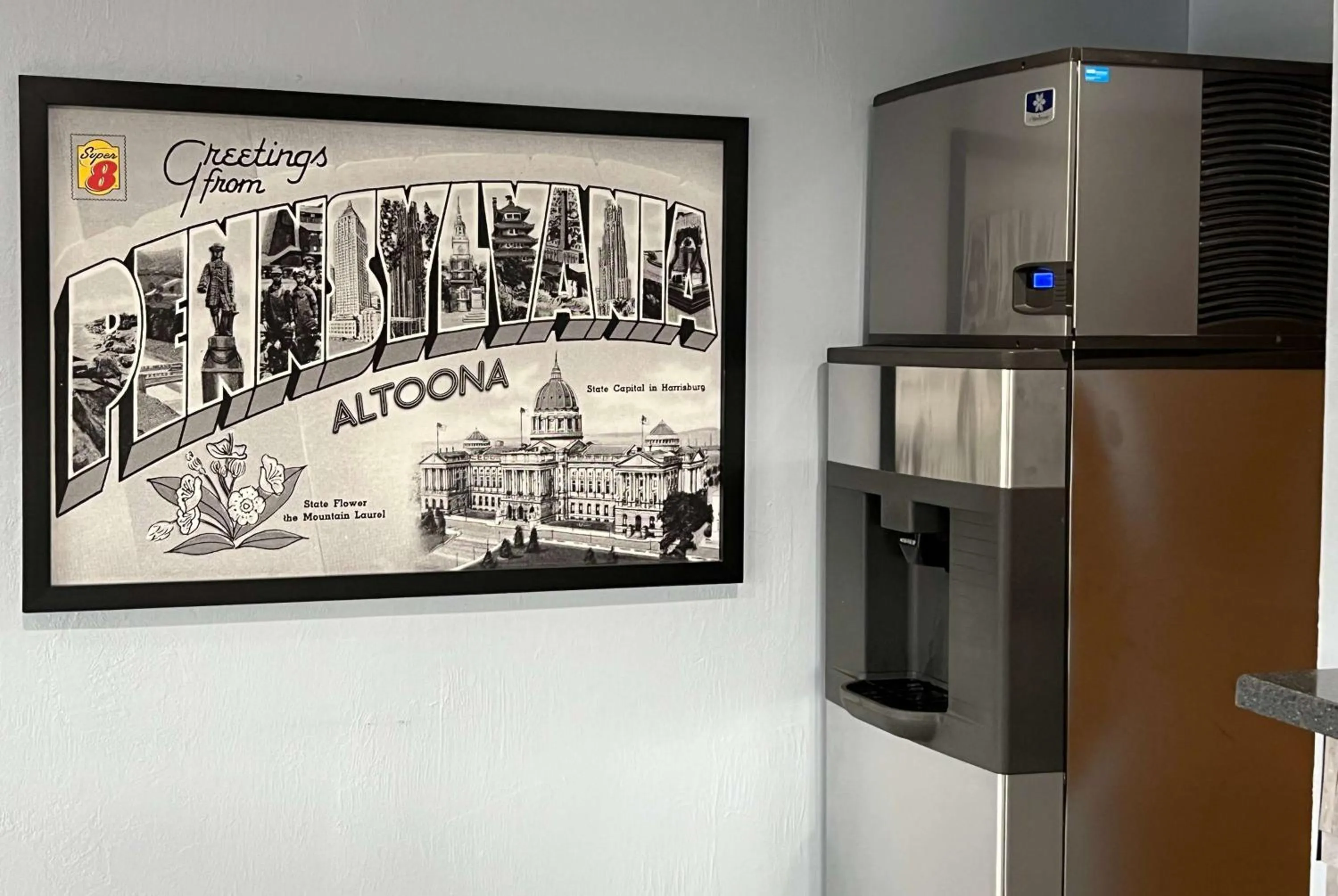 Kitchen or kitchenette in Super 8 by Wyndham Altoona