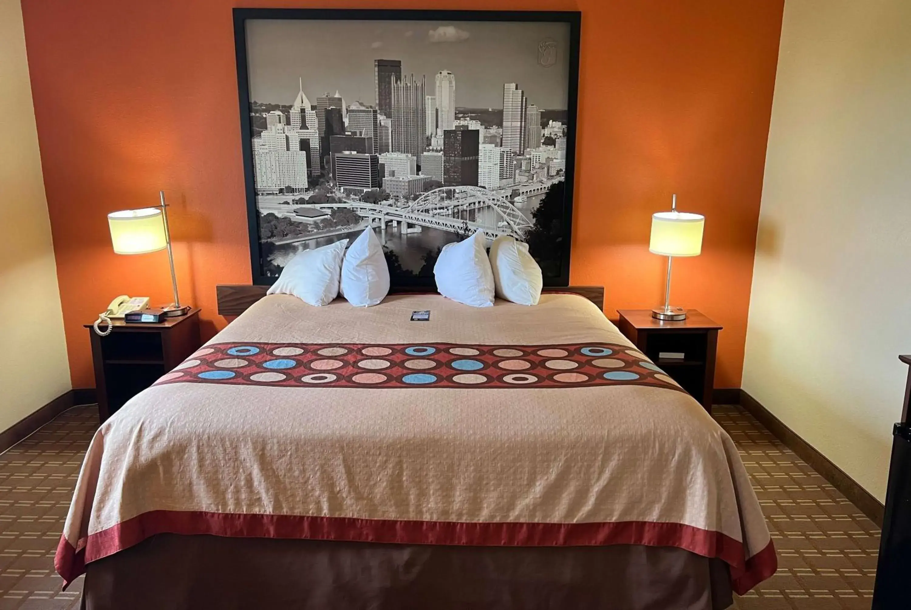 King Suite - Non-Smoking in Super 8 by Wyndham Altoona King Suite - Non-Smoking in Super 8 by Wyndham Altoona