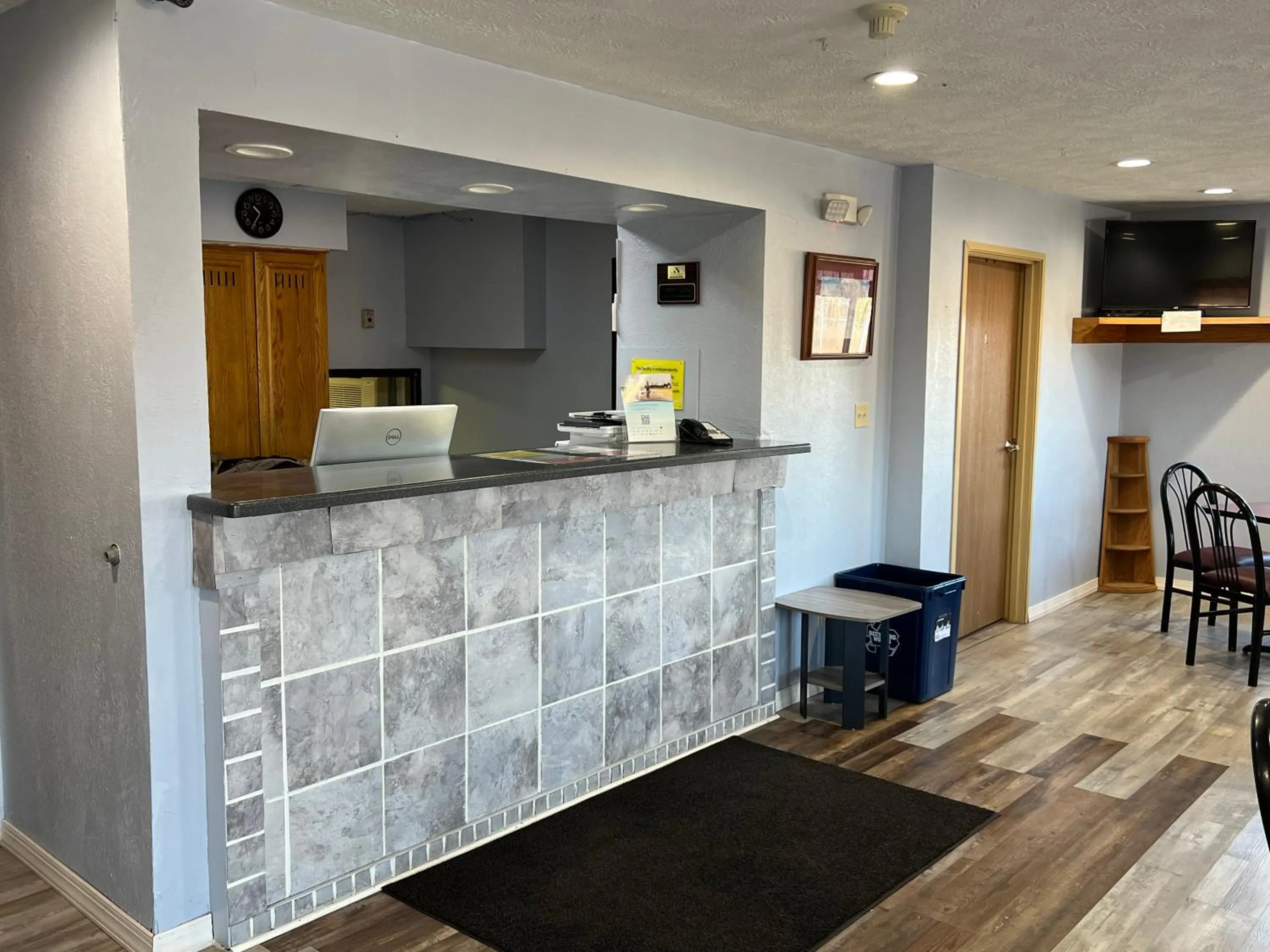 Lobby or reception in Super 8 by Wyndham Altoona