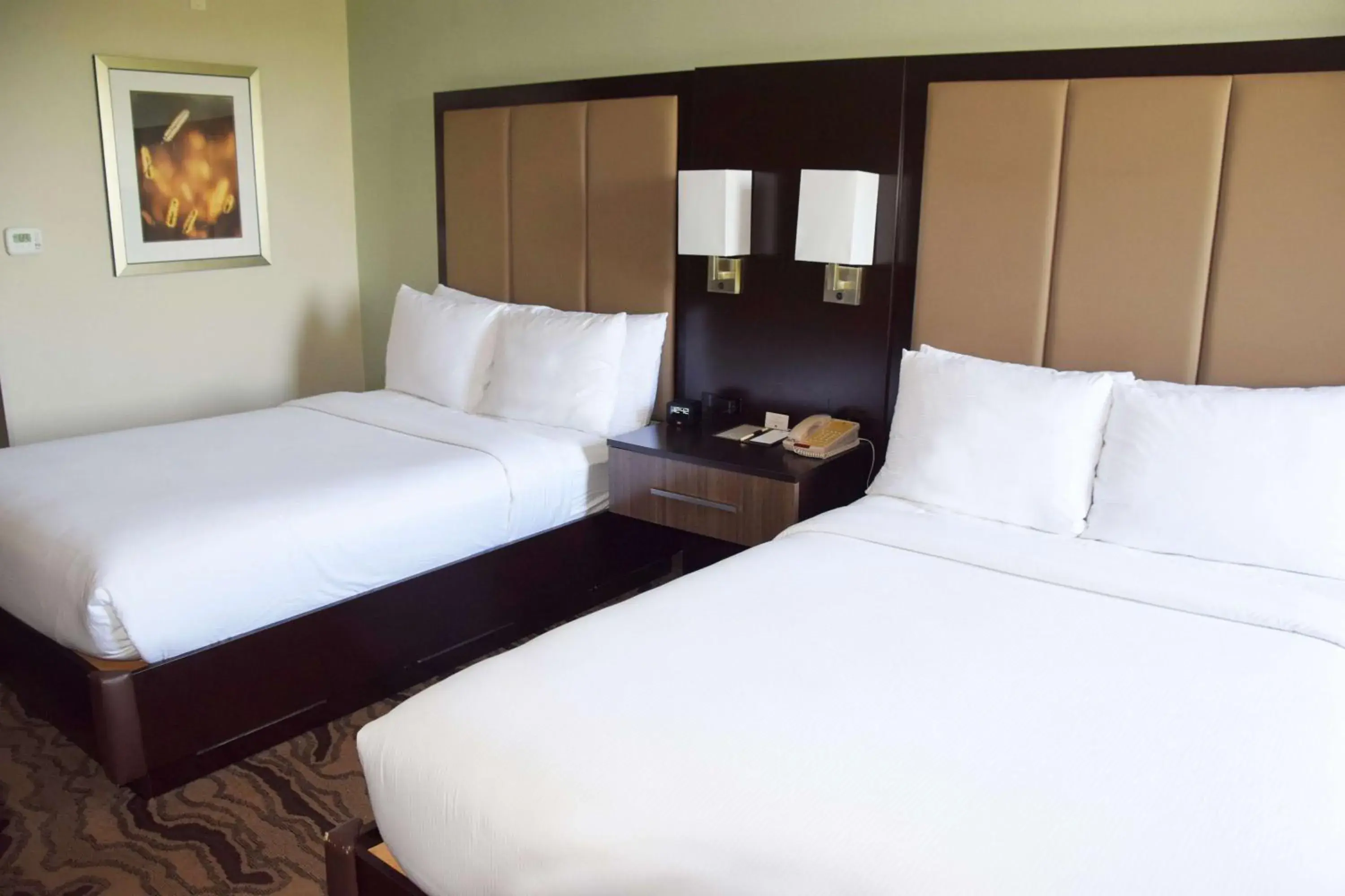 Bed in DoubleTree by Hilton Montgomery Downtown Bed in DoubleTree by Hilton Montgomery Downtown