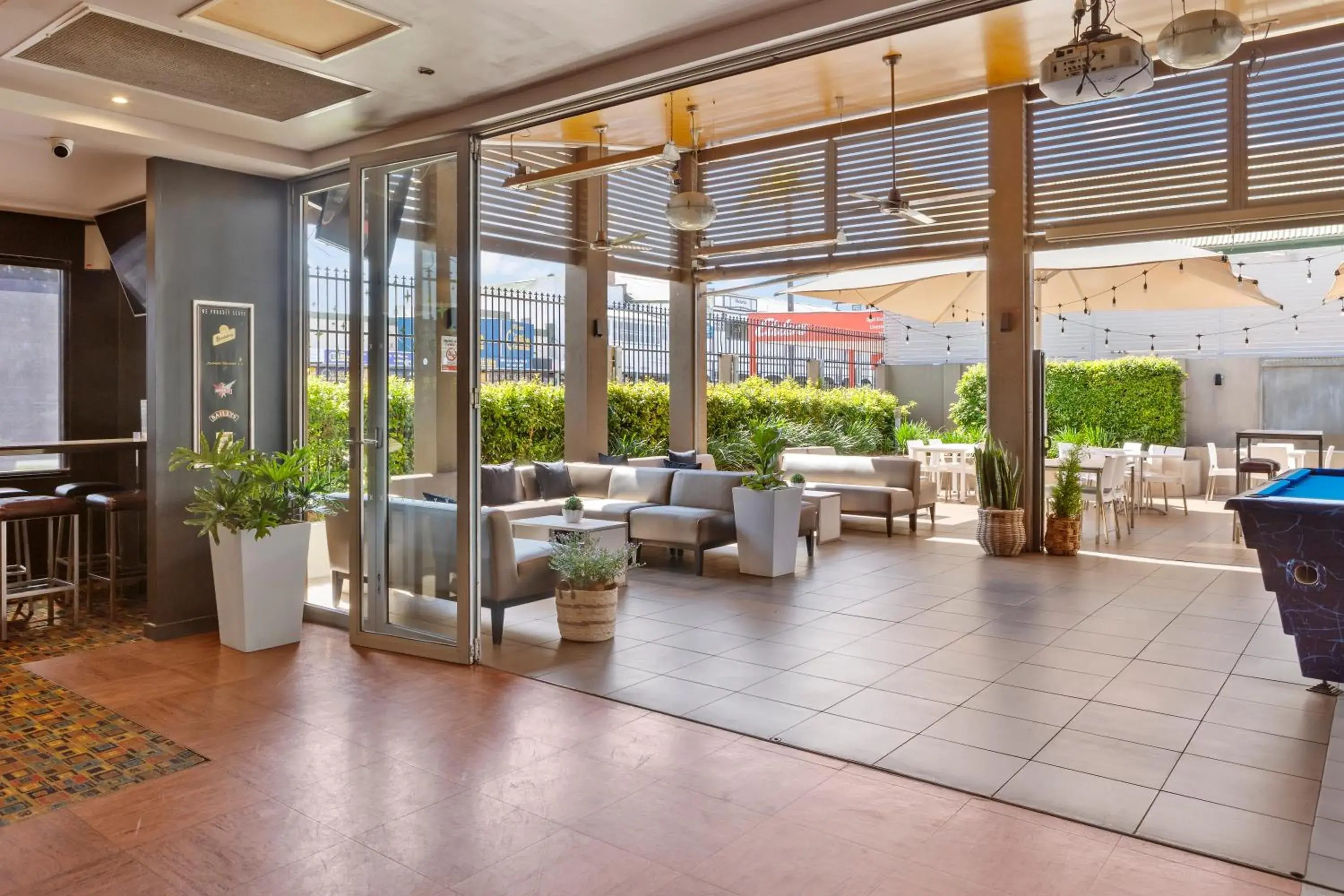 Restaurant/places to eat in O'Shea's Royal Hotel Restaurant/places to eat in O'Shea's Royal Hotel