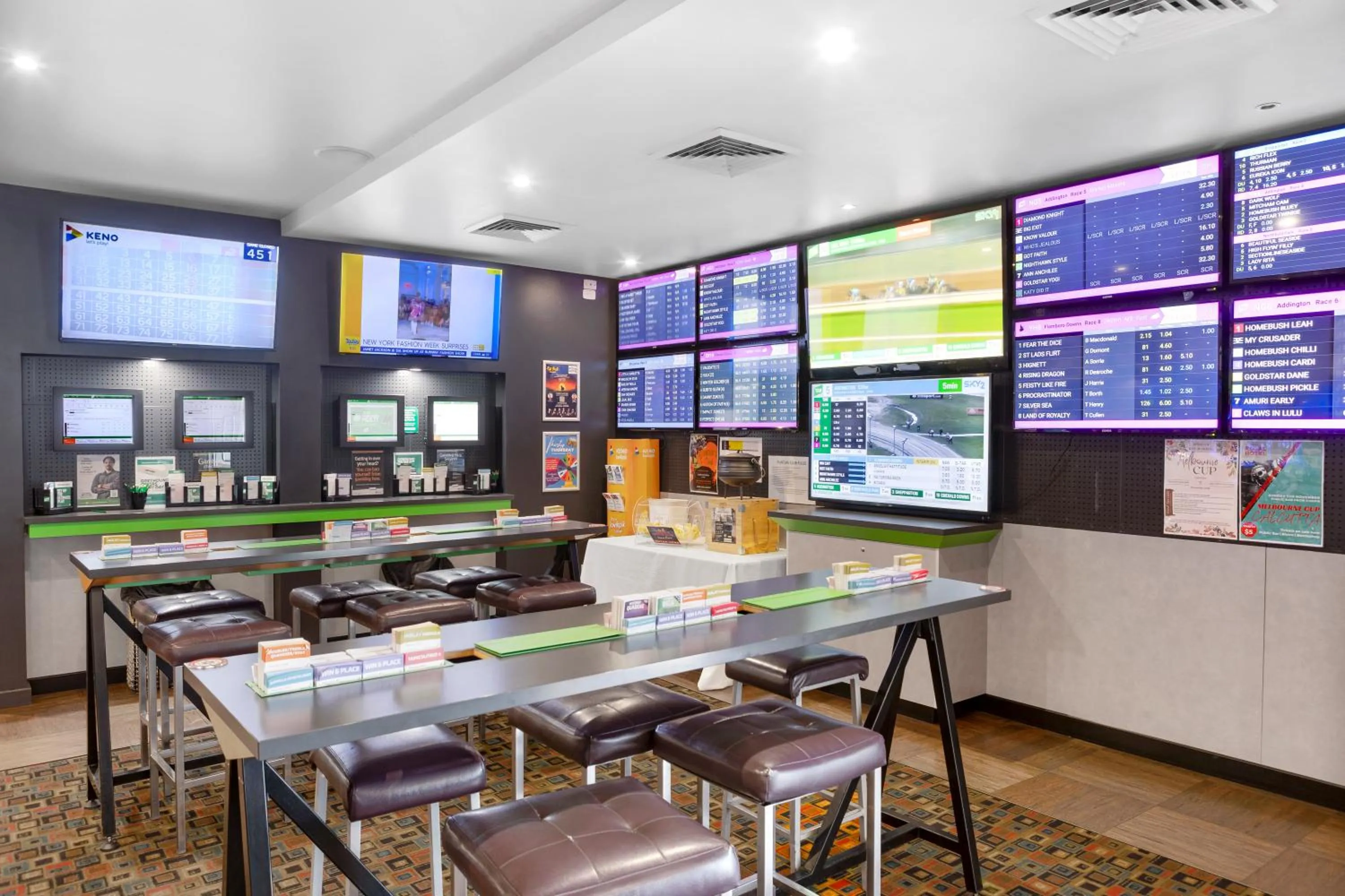 Restaurant/places to eat in O'Shea's Royal Hotel