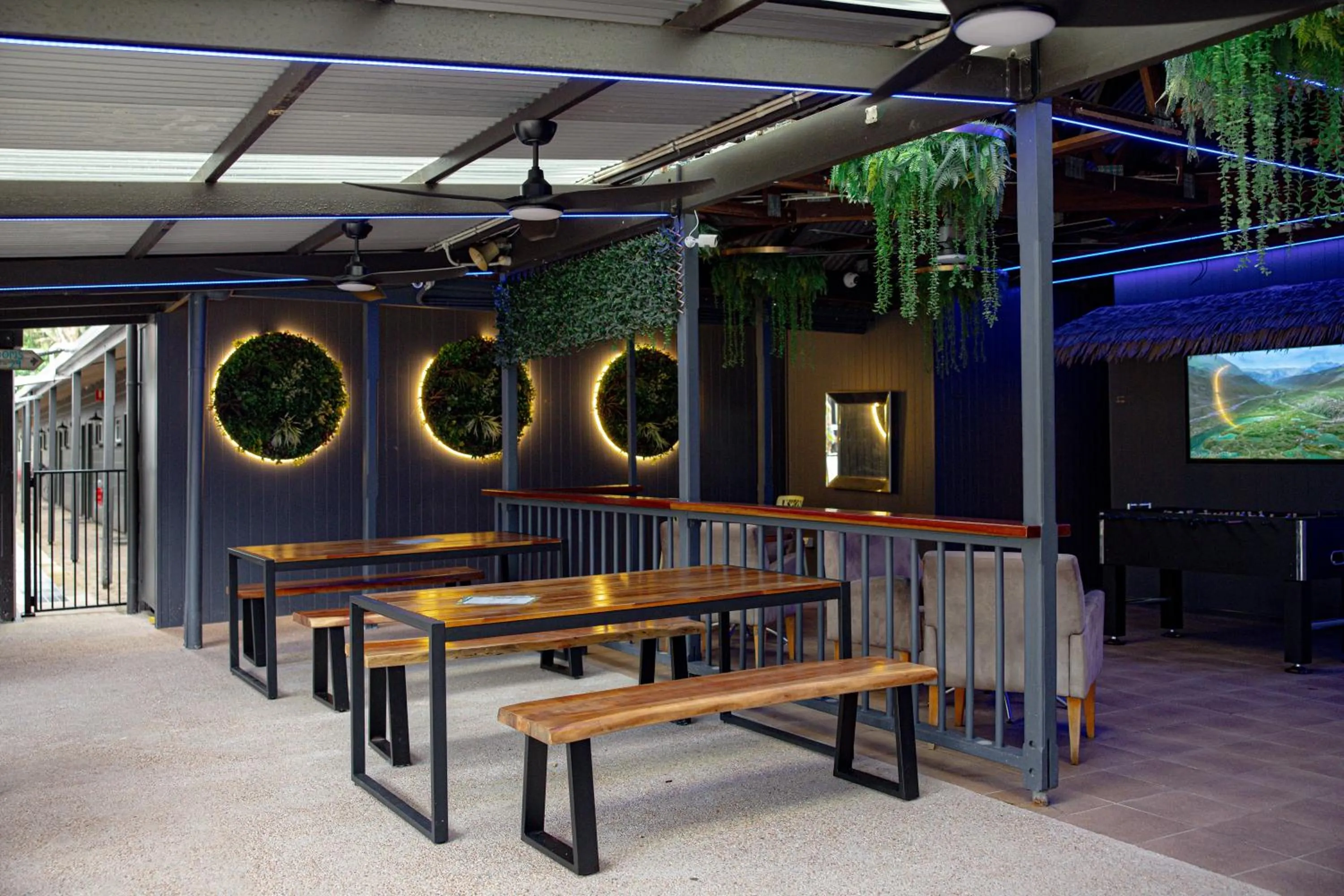 Restaurant/places to eat in Coral Beach Lodge